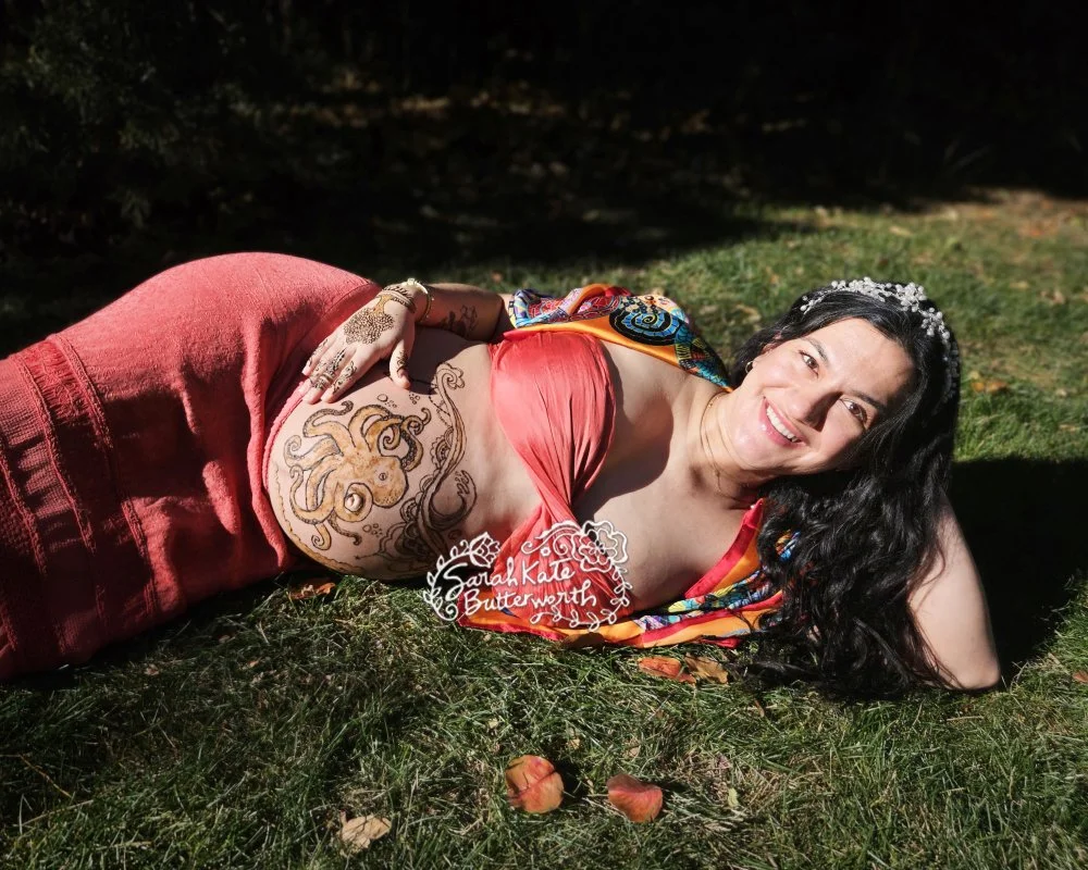 #henna #hennaart #octopusdesign #pregnancyhenna #culturaltraditions #temporaryart #hennastudio  #octopus #expectingmother #bellyhenna #coloradohenna #pregnancyart