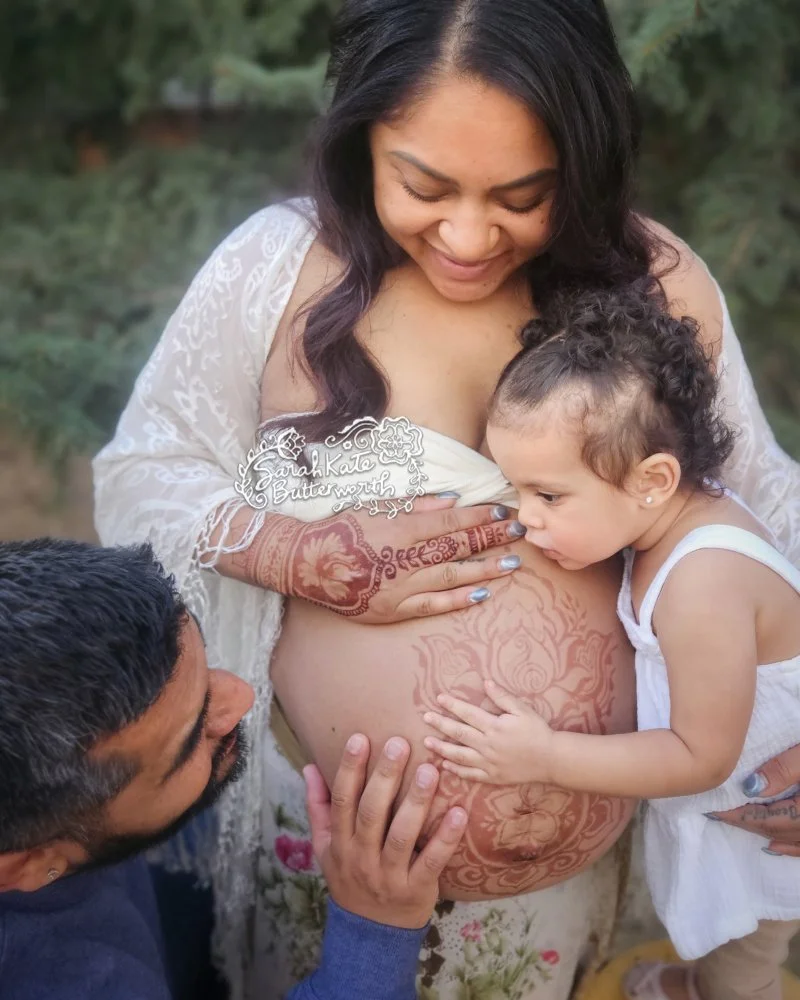 #FamilyMoments #BlessedLife #PregnancyJourney #MotherhoodJoy #ParentingLove #LittleAngel #Heartwarming #MotherDaughter #hennastain  #allnaturalhenna #hennatattoo