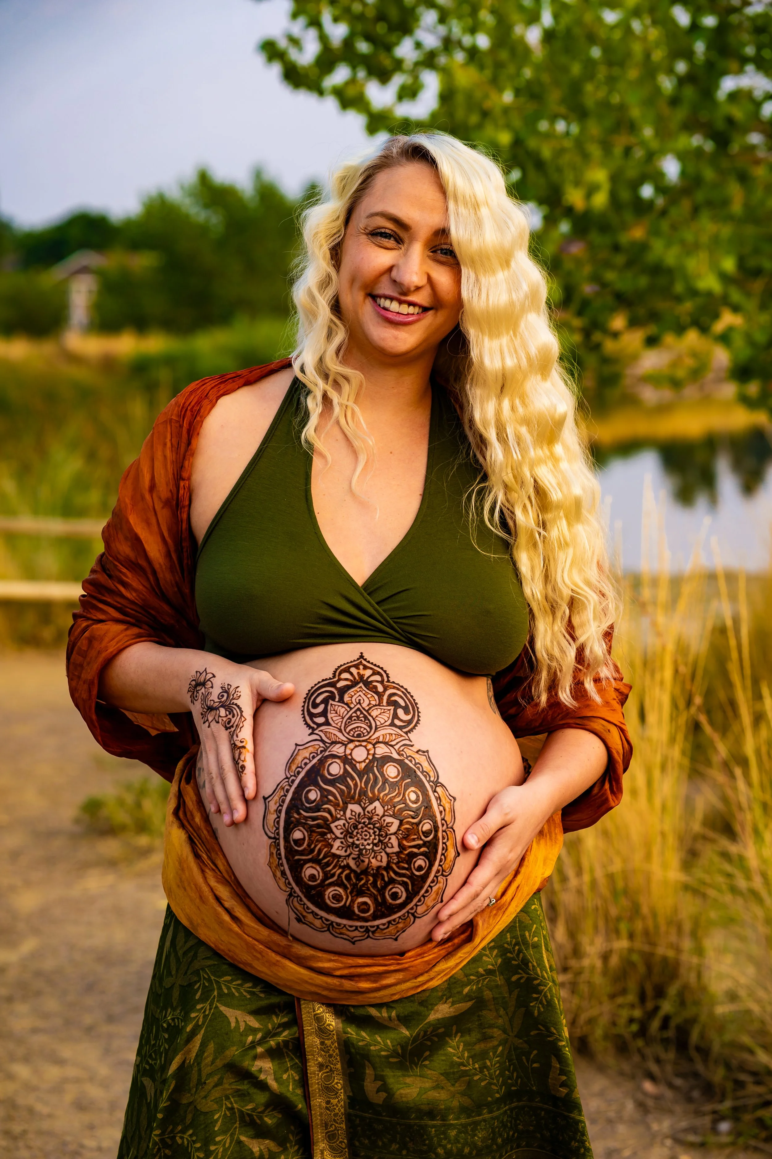 #photography #boulderphotography #hennaphotoshoot #maternityphotoshoot #wonderlandlakephotoshoot #portraitphotography