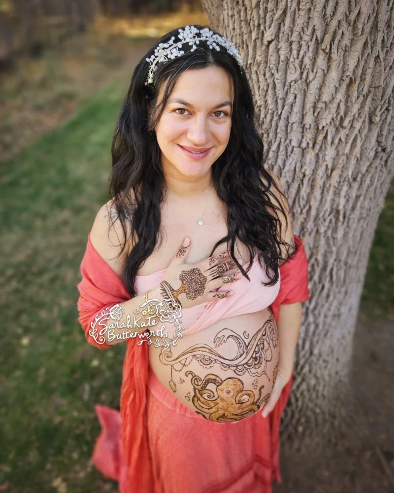 #henna #hennaart #octopusdesign #pregnancyhenna #culturaltraditions #temporaryart #hennastudio  #octopus #expectingmother #bellyhenna #coloradohenna #pregnancyart