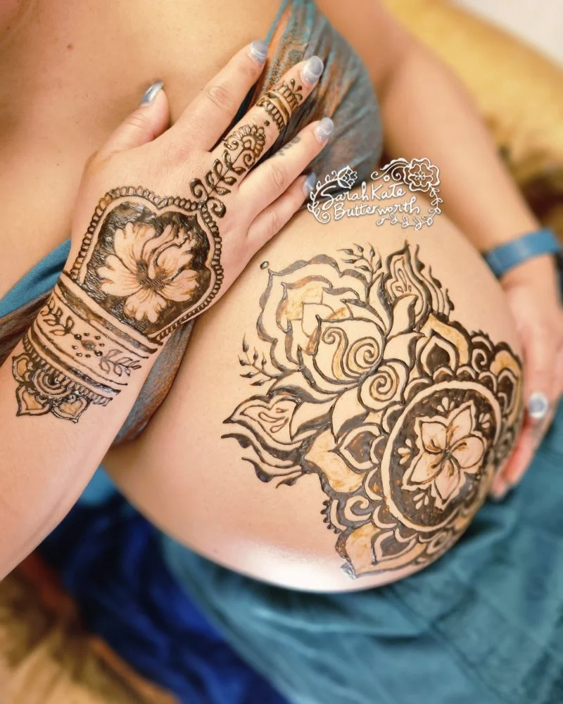 #HennaMoments #PregnantMagic #BabyKicks #MaternityArt #HennaArtistLife #WombConnection #MiracleOfLife #Blessing #Celebratelife #Lotus