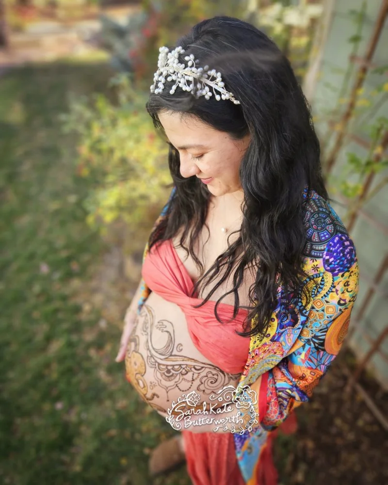#henna #hennaart #octopusdesign #pregnancyhenna #culturaltraditions #temporaryart #hennastudio  #octopus #expectingmother #bellyhenna #coloradohenna #pregnancyart