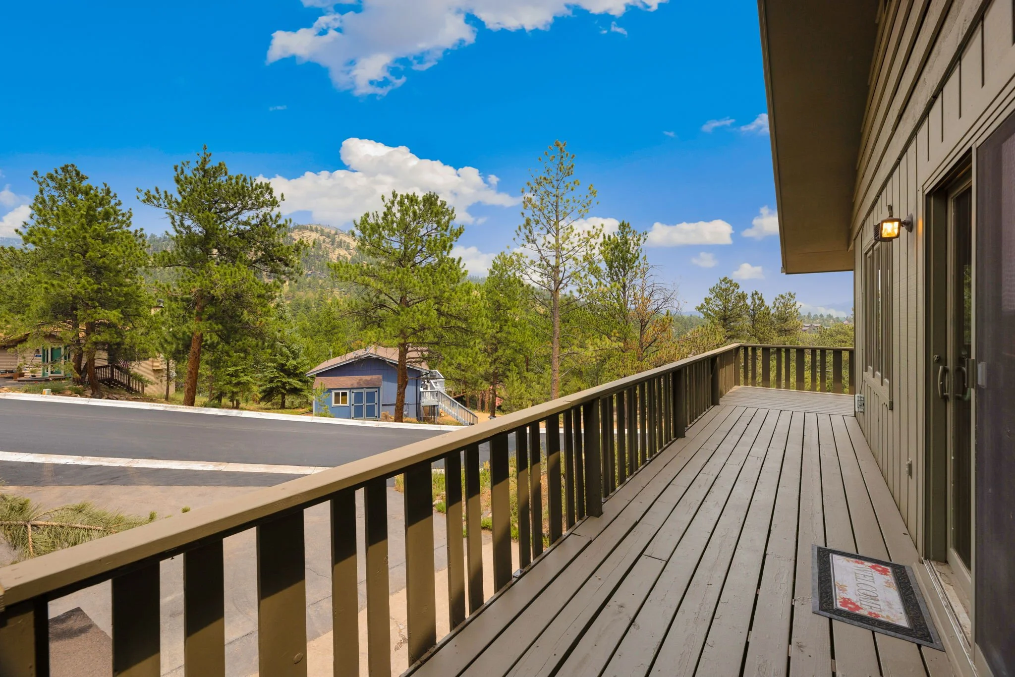 30-web-or-mls-280 Old Man Mountain Ln-24.jpg