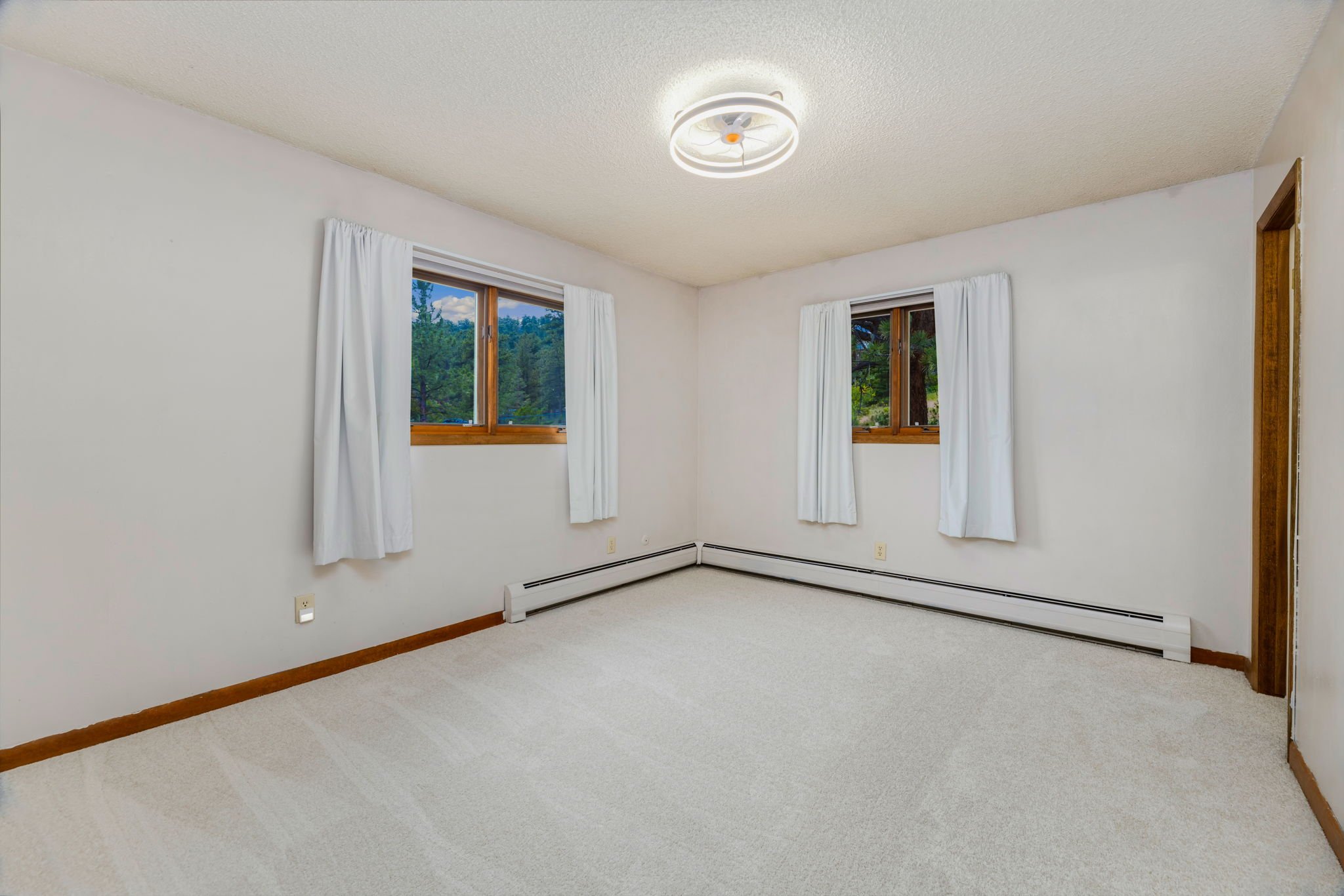 22-web-or-mls-280 Old Man Mountain Ln-13.jpg