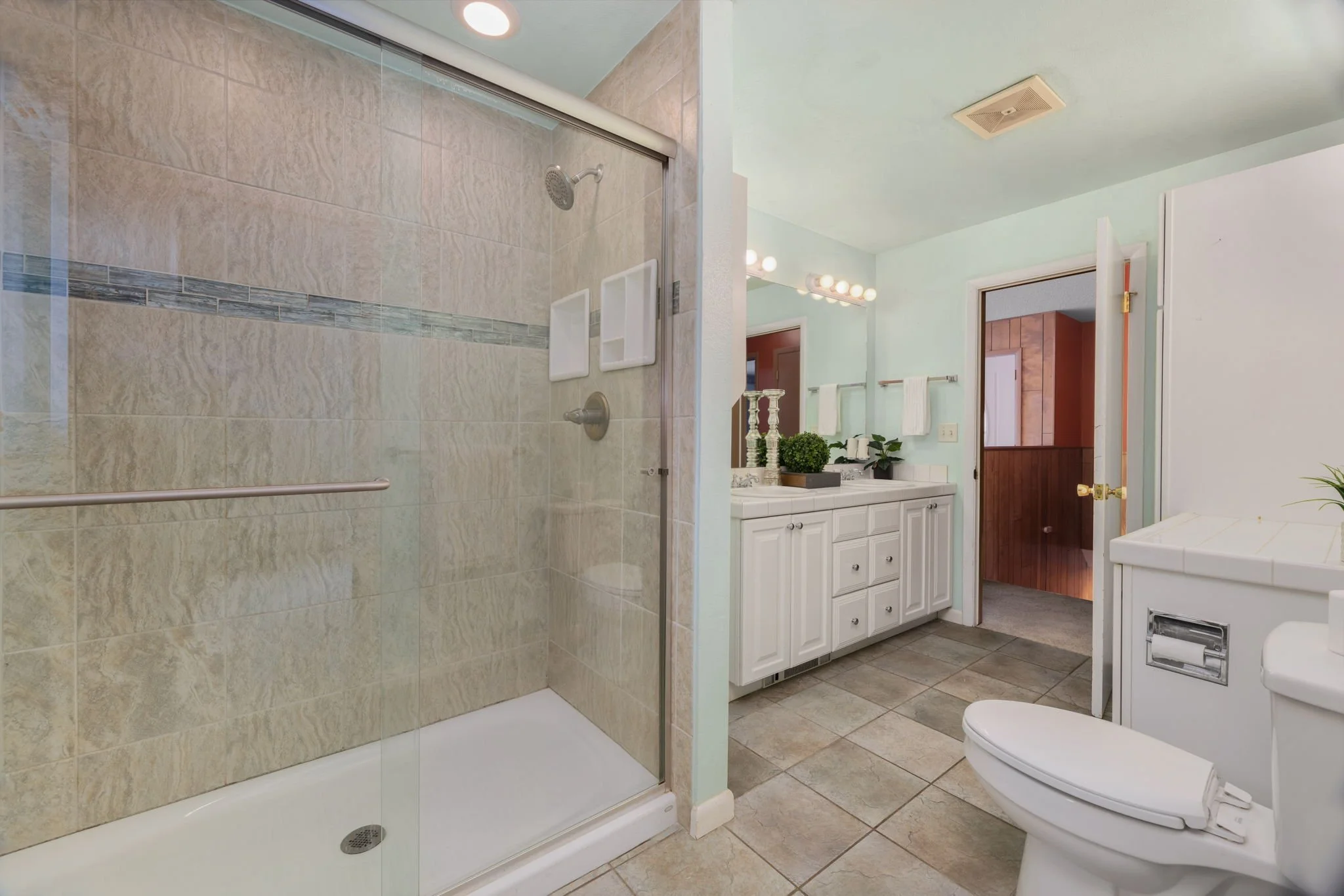 21-web-or-mls-280 Old Man Mountain Ln-12.jpg
