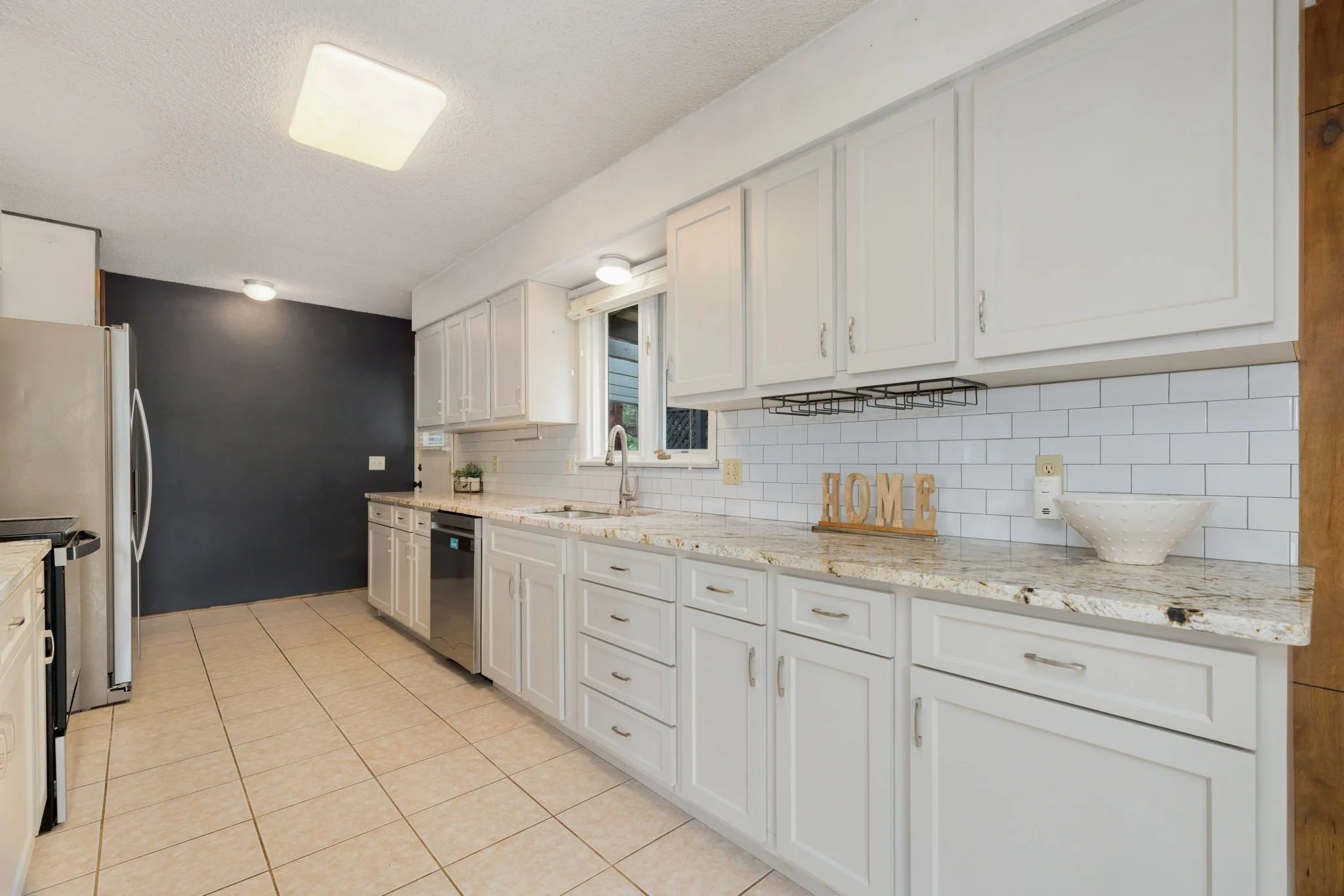 16-web-or-mls-280 Old Man Mountain Ln-7.jpg