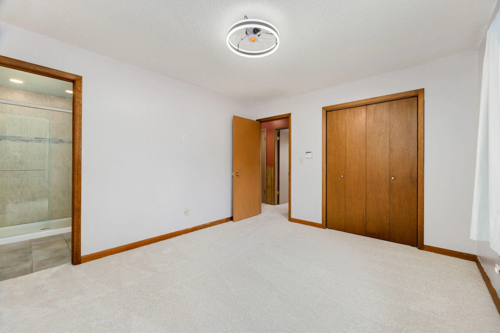 23-web-or-mls-280 Old Man Mountain Ln-14.jpg