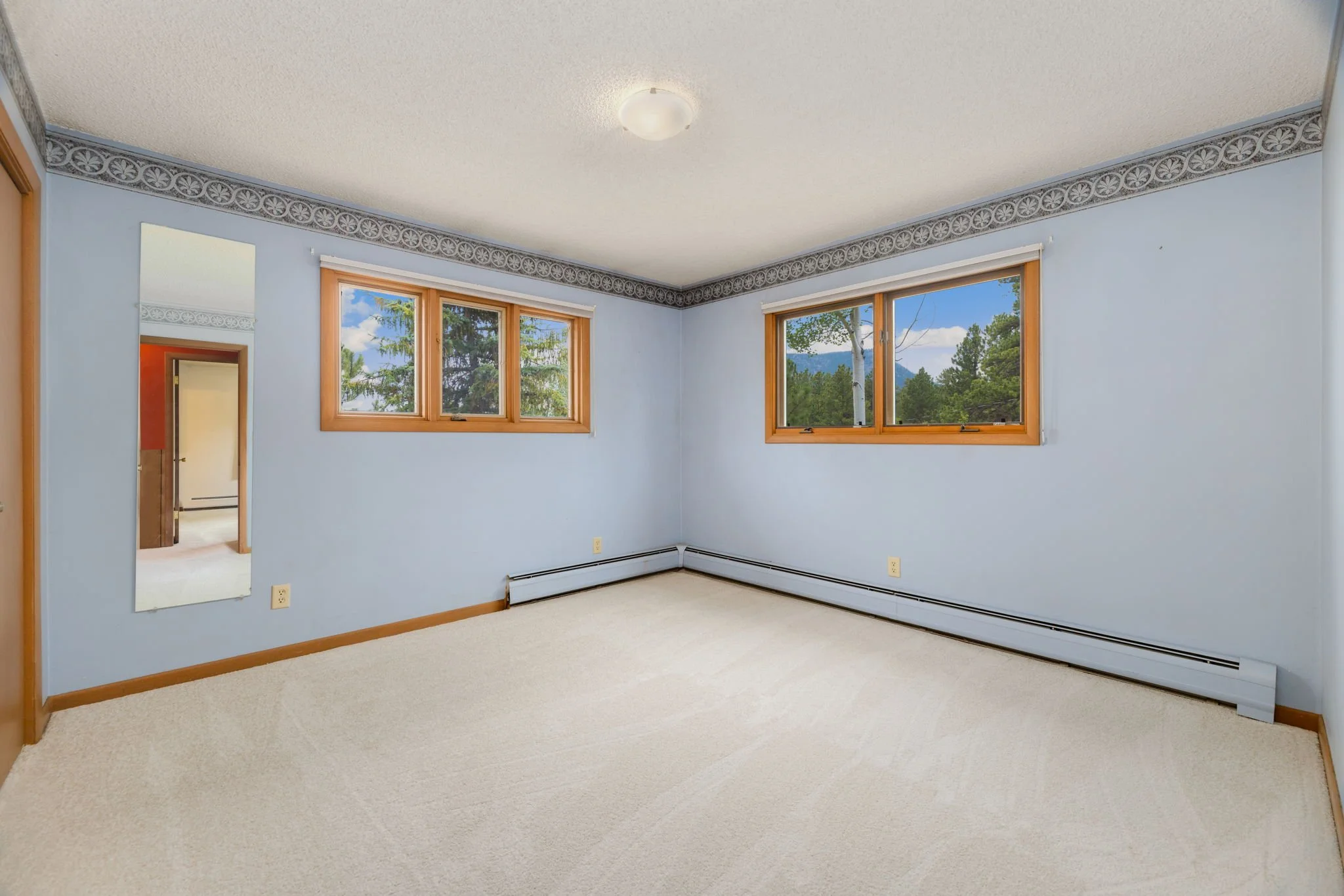 24-web-or-mls-280 Old Man Mountain Ln-15.jpg