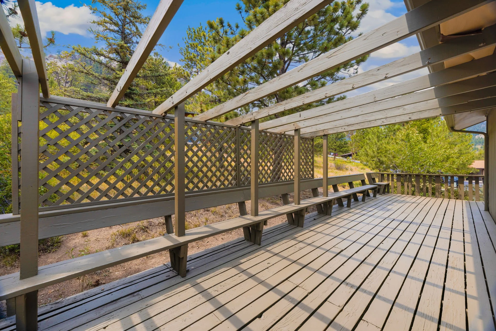32-web-or-mls-280 Old Man Mountain Ln-26.jpg