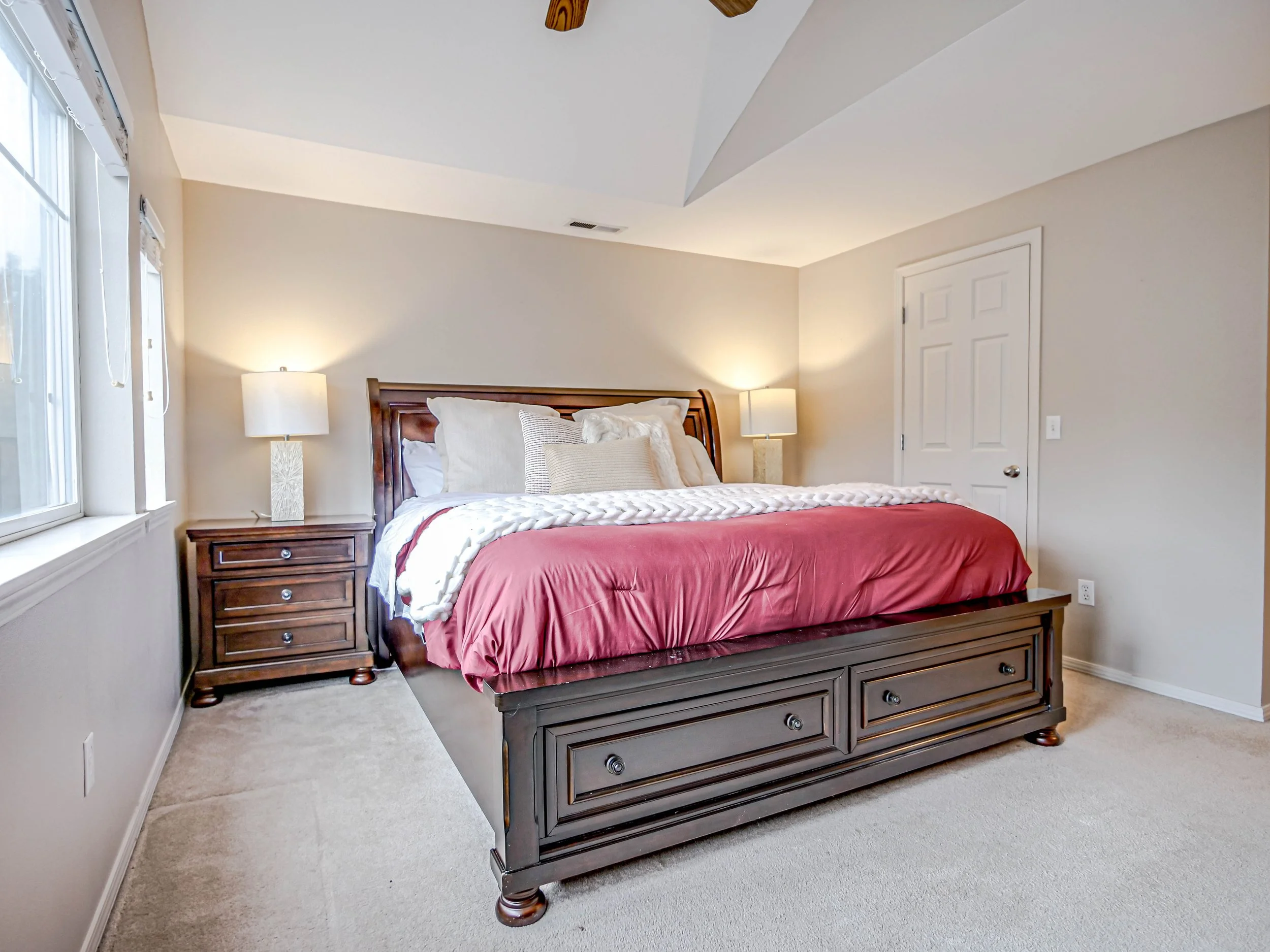 07-4714-FairwoodBlvdNE202-7.jpg