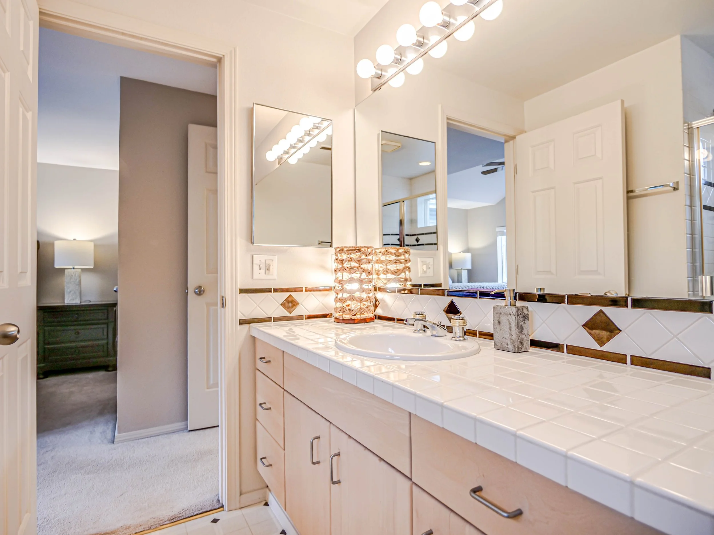 12-4714-FairwoodBlvdNE202-12.jpg