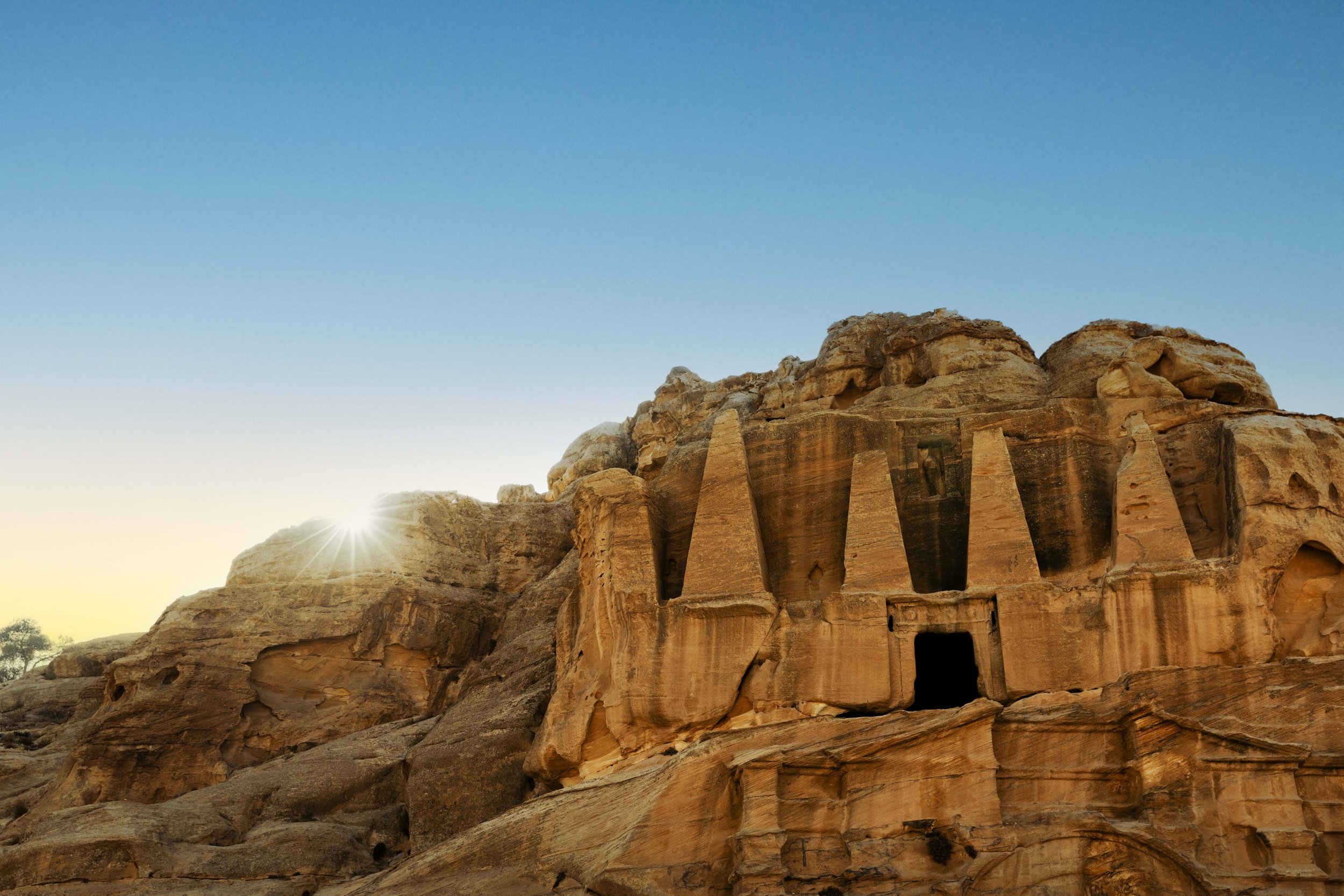 JORDANIE - PETRA- TOMBEAUX NABATEENS - ROCHE - AS_01.jpg