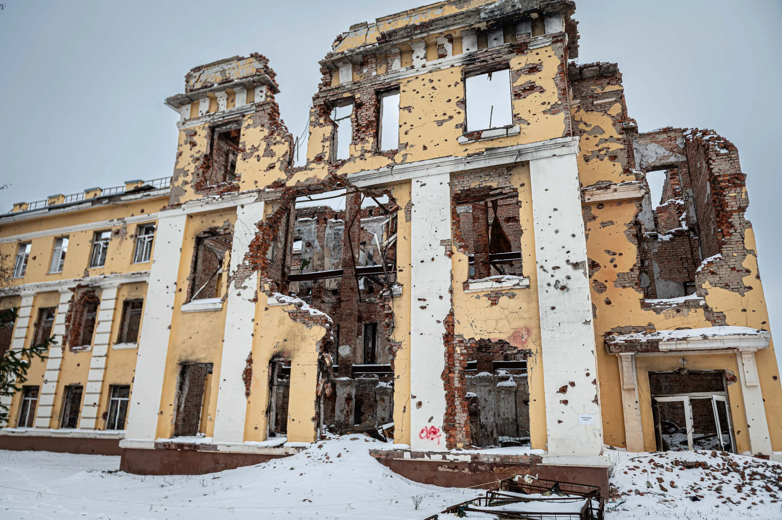 Ukraine - Learning in the shadow of war - FH-002.jpg