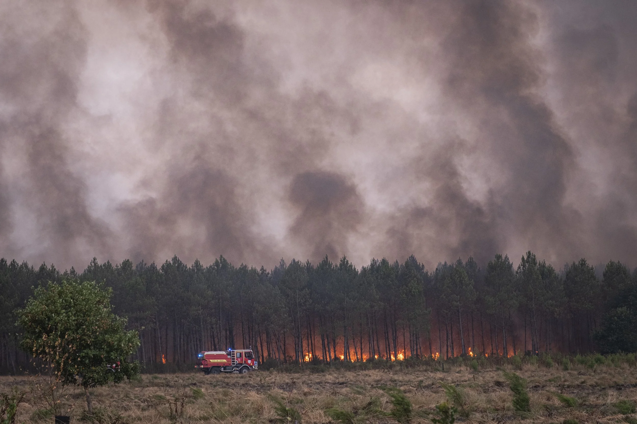 FRANCE - POMPIERS - INCENDIE GIRONDE - 26 JUILLET 2026-11.jpg
