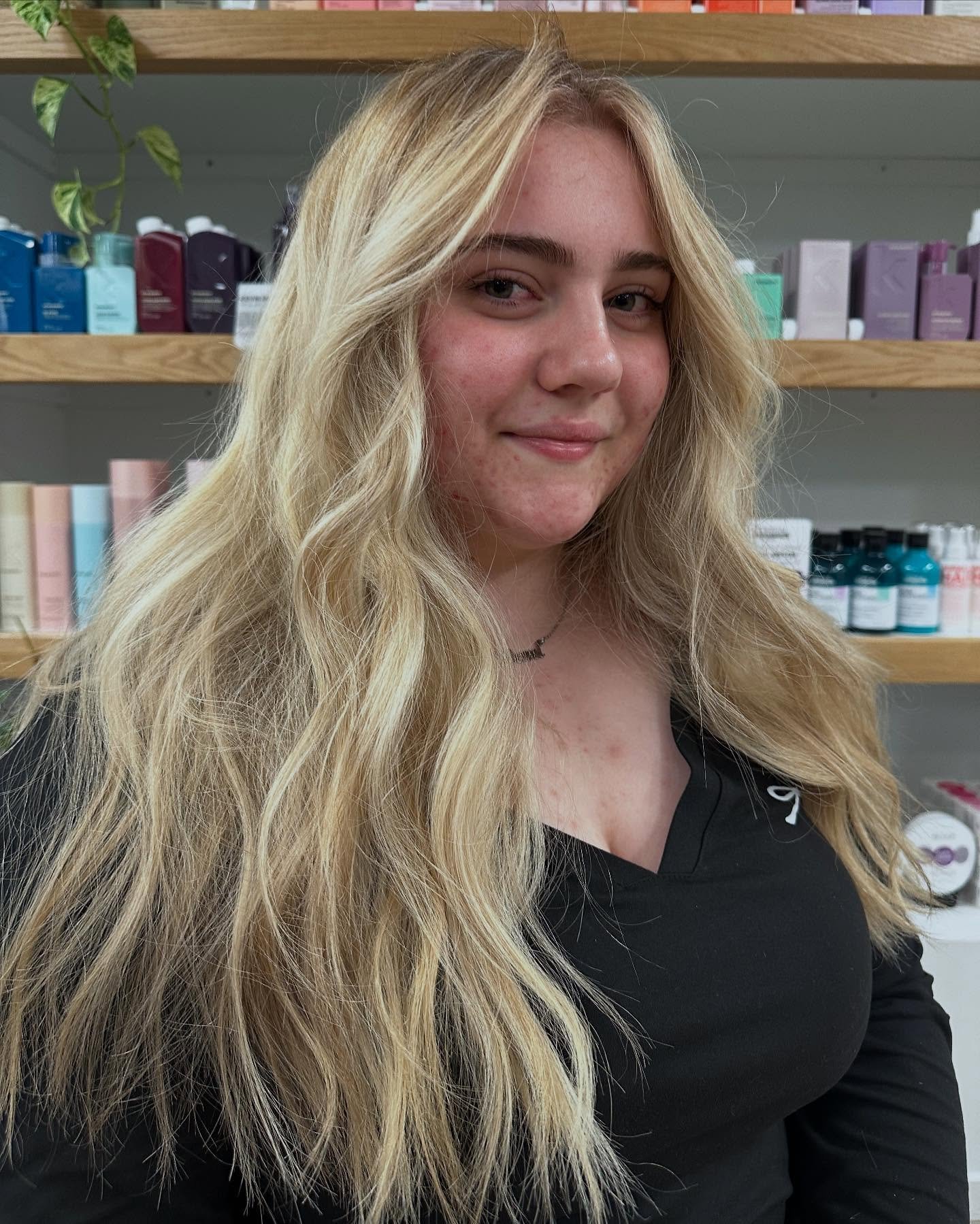 Colour correction for Demi ✨

Colour - @elyselouise_salonalias 

#elyselouise_salonalias #salonalias #westend #westendcolourist #westendhairdresser #lorealproauseducation #lorealpro #lorealproaus #lorealproaus_artists #metaldetox #k18 #kevinmurphy #t