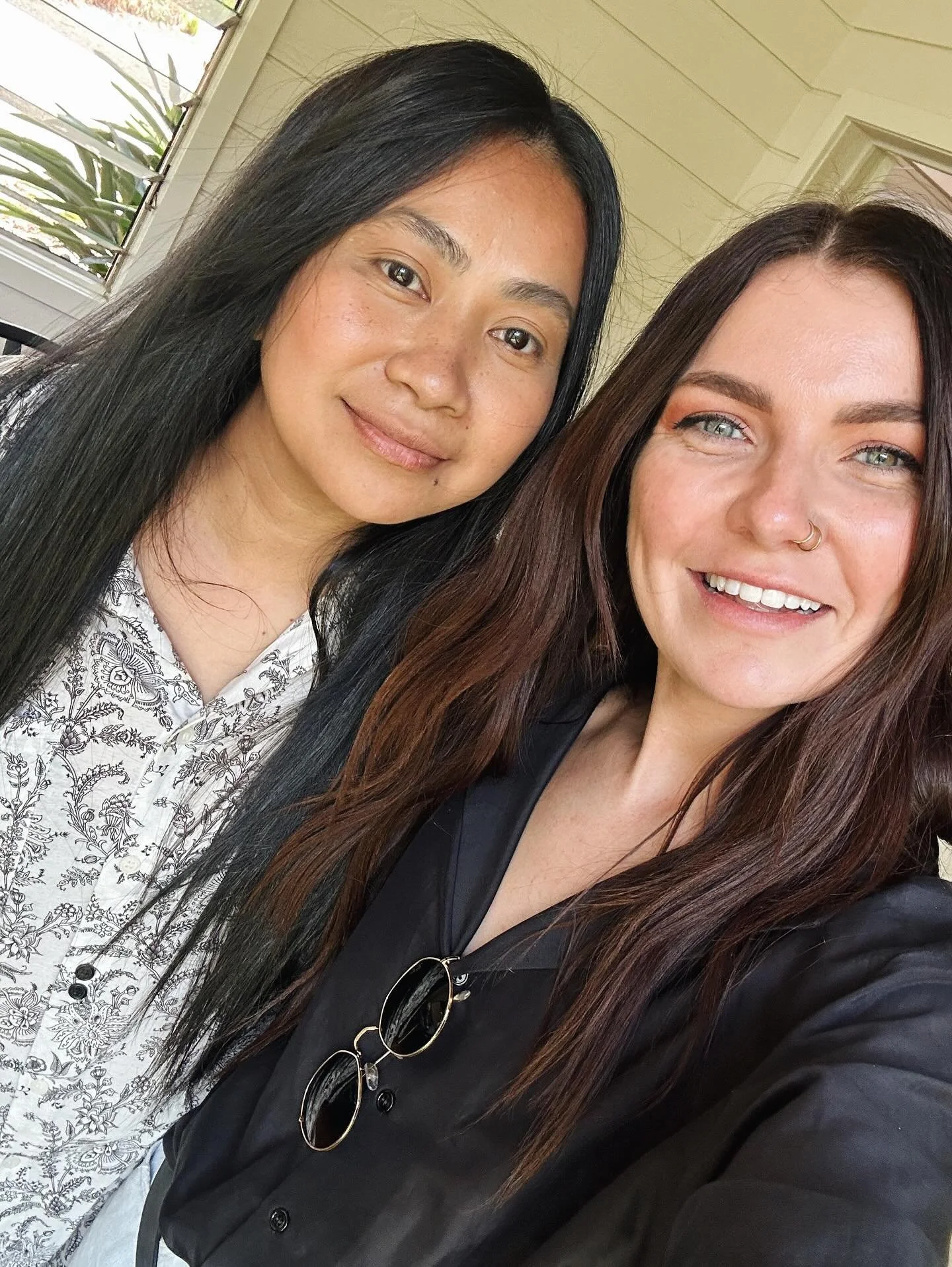 On the road today with @marselly_loves_hair 💕

This colourist got her hands doing some veryyyy spesh wedding hair today on location and had the BEST time!! 👰🏼&zwj;♀️💁🏼&zwj;♀️

#teamwork
#salonalias