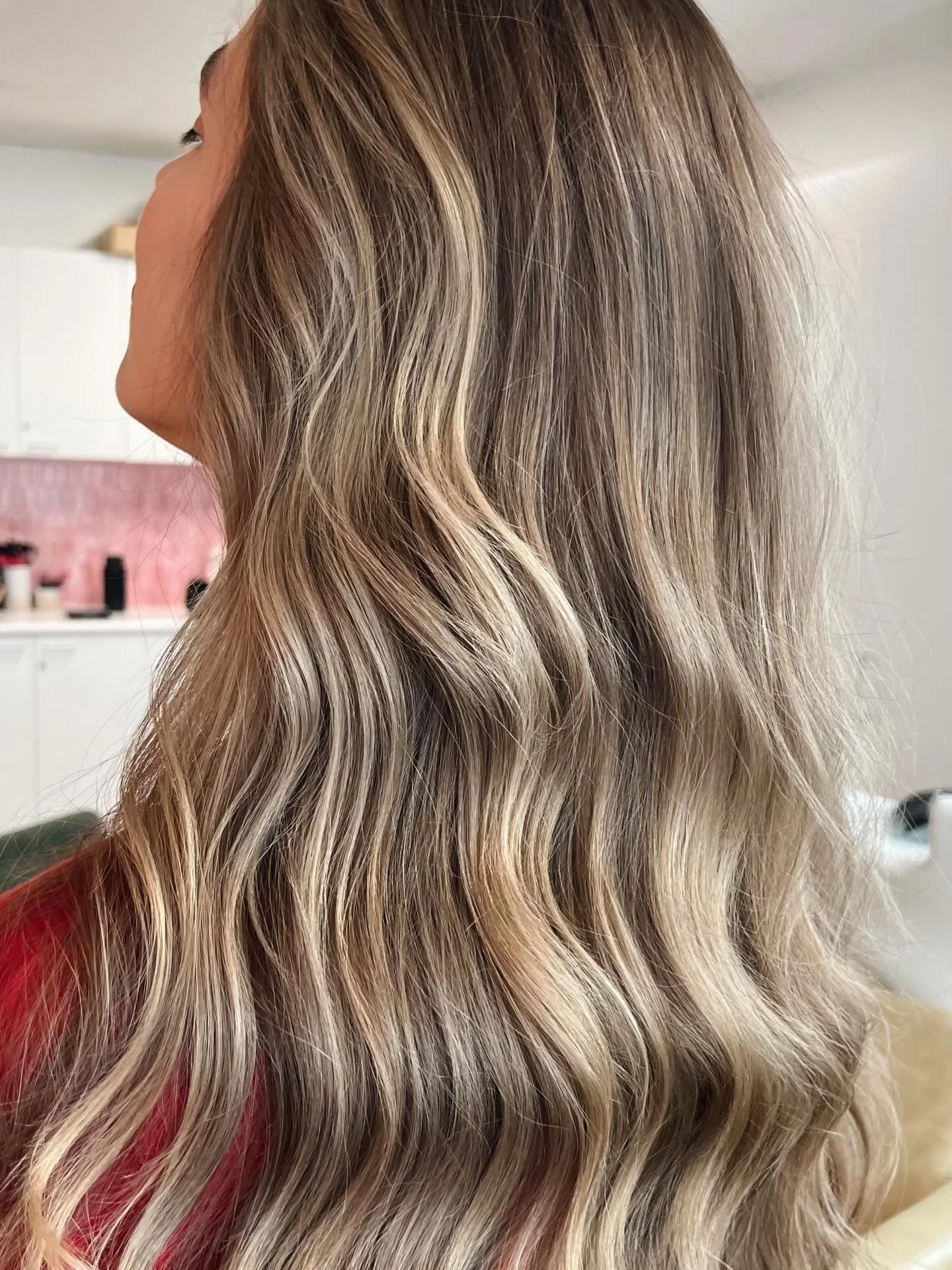 What happens when @gina_salonalias is on the tools ✨

#colourtransformation #balayage #haircut