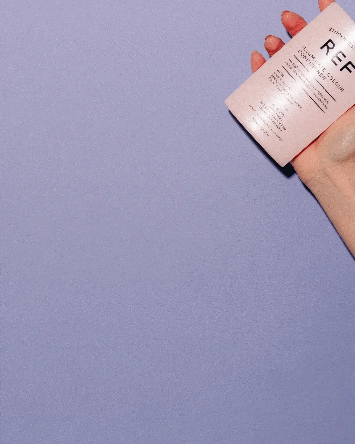 26320_Illuminate_Colour_Conditioner_245ml_05_df43d763-a905-41b4-96e8-76999578b53c (1).webp