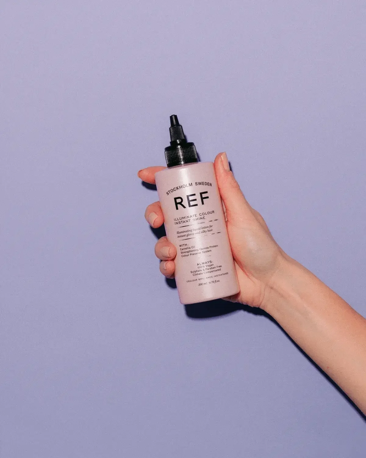 29470_Illuminate_Colour_Instant_Shine_200ml_05.webp