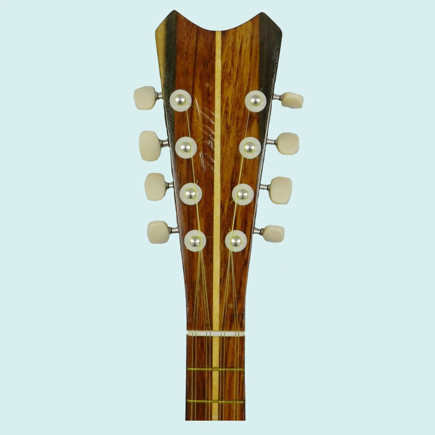 UKU030b.jpg