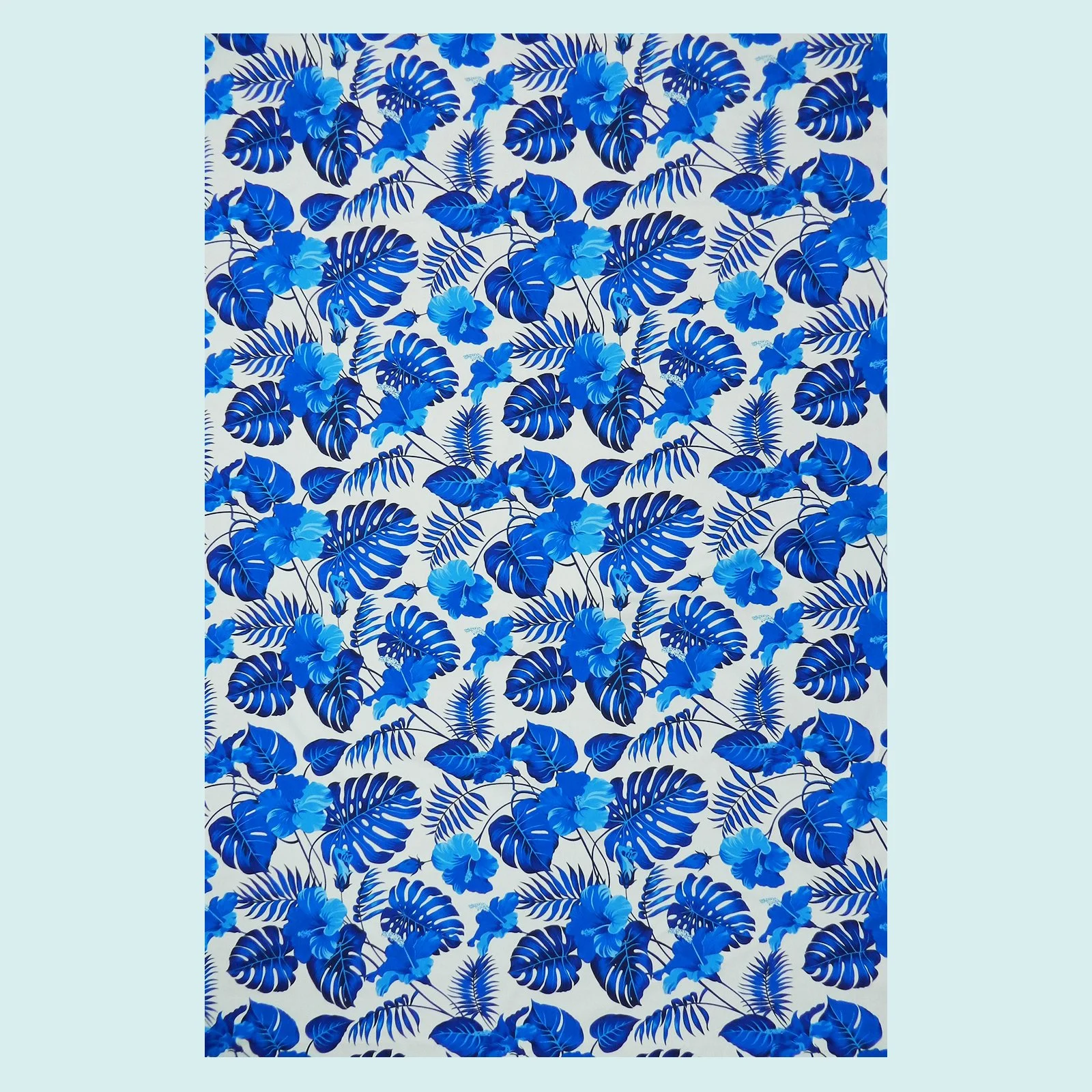 Tissu blanc feuillages hibiscus bleu indigo || TIC048