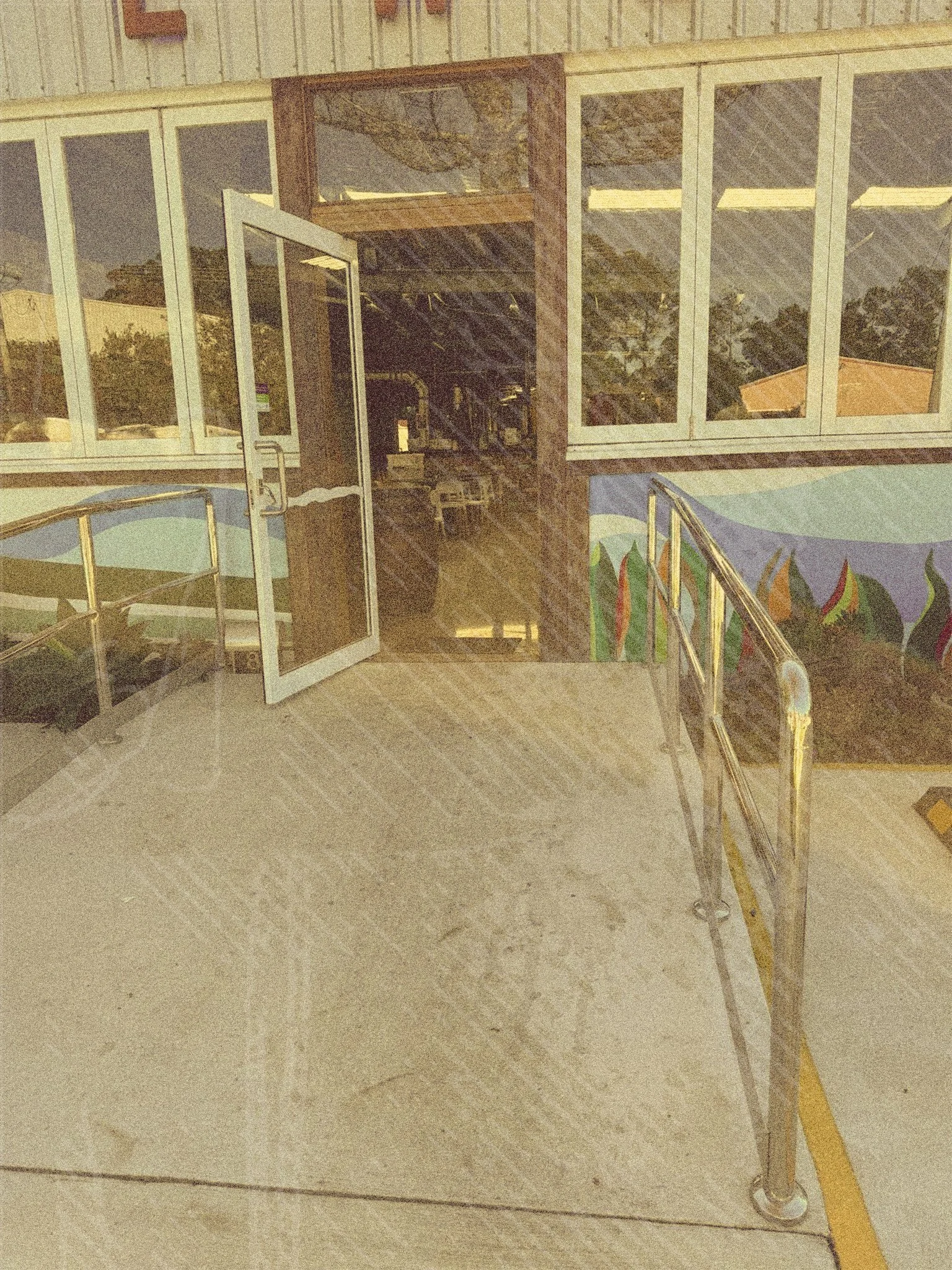 Easy entry via ramp and wide door