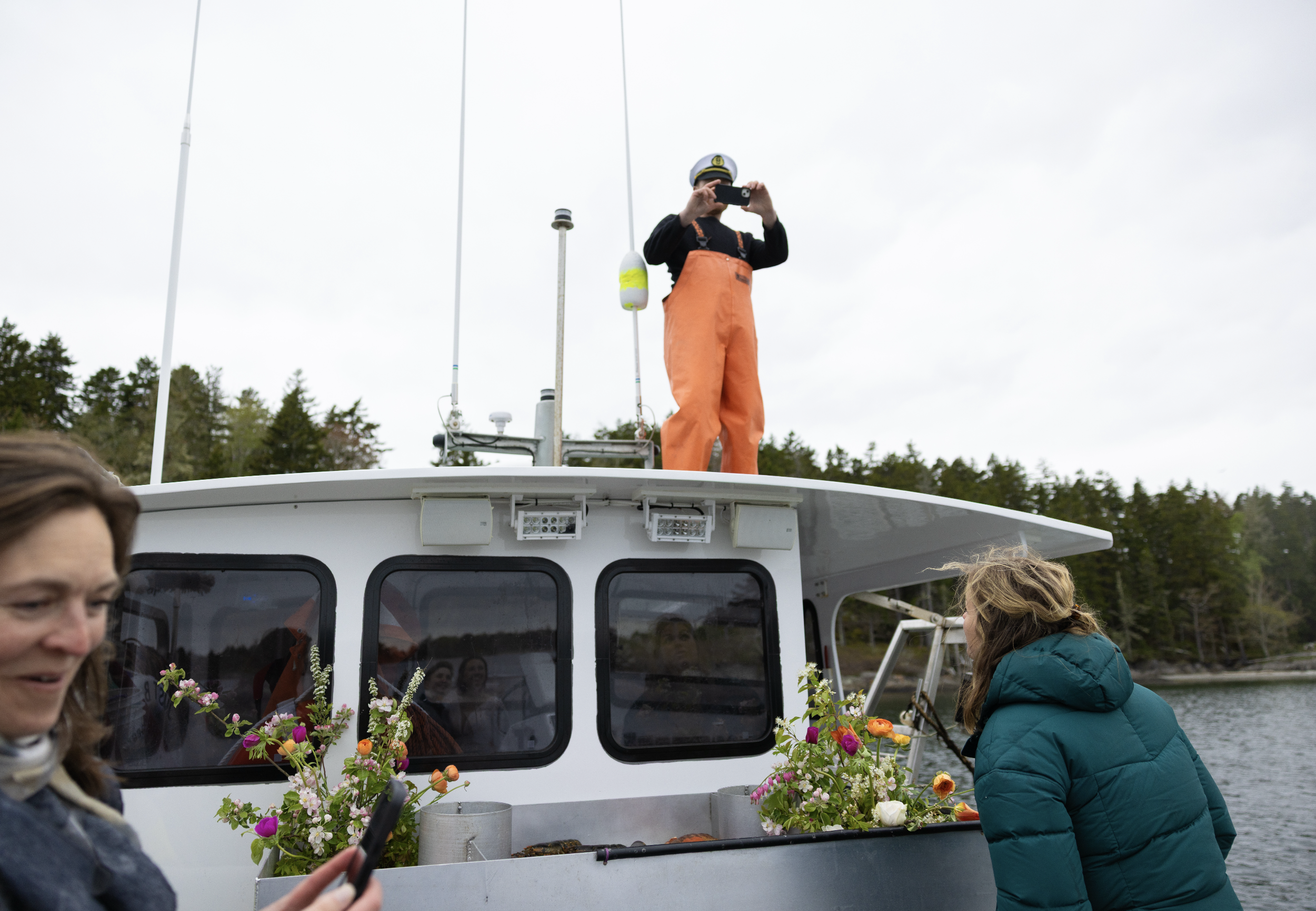 cold May wedding day in Maine on the coast