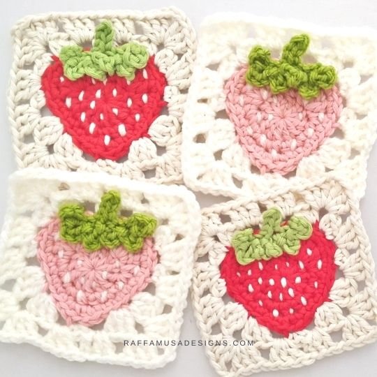 Strawberry_Granny_Square_RaffamusaDesigns_Instagram_540_1.jpg