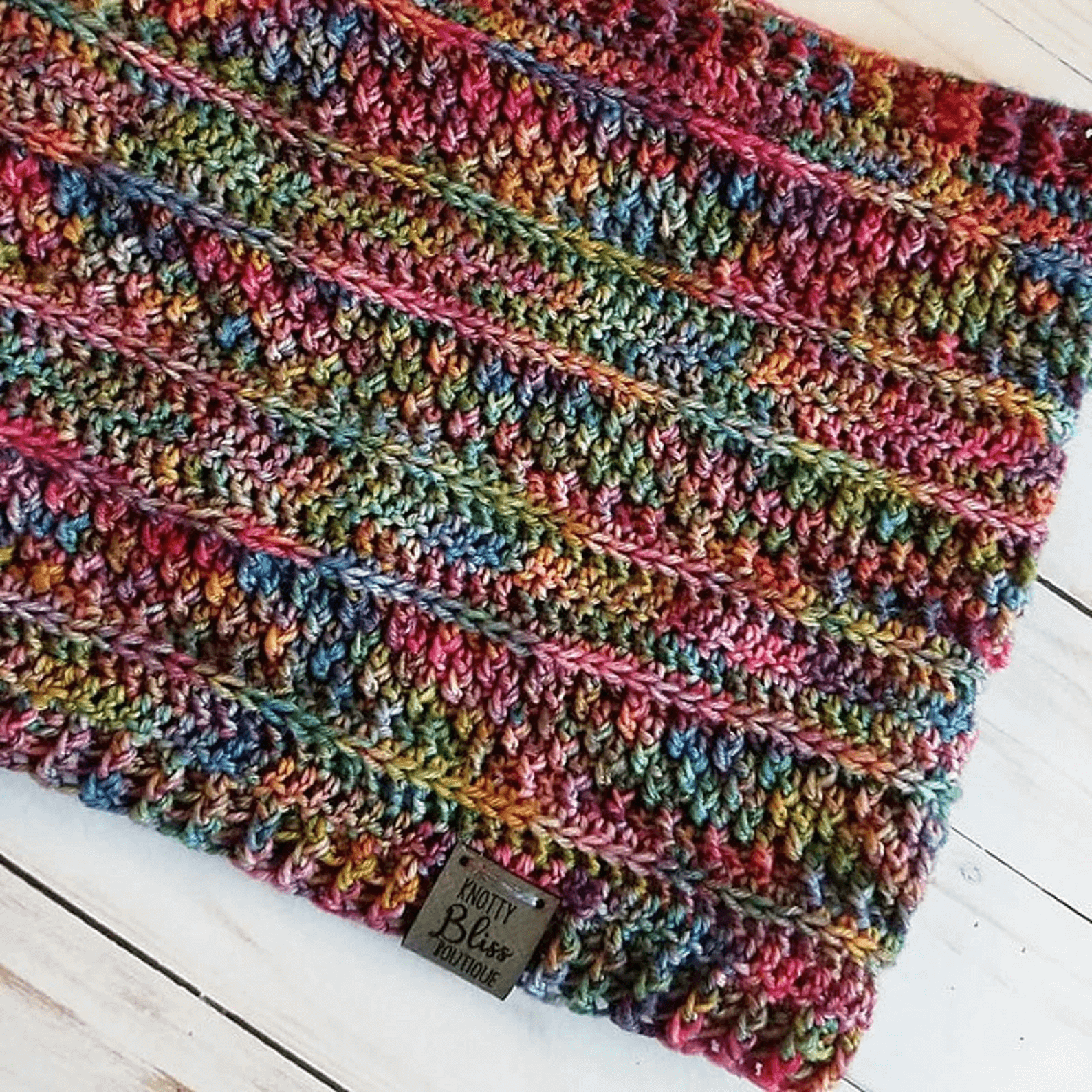 aspen chroma cowl, knotty bliss boutique png tiny.png