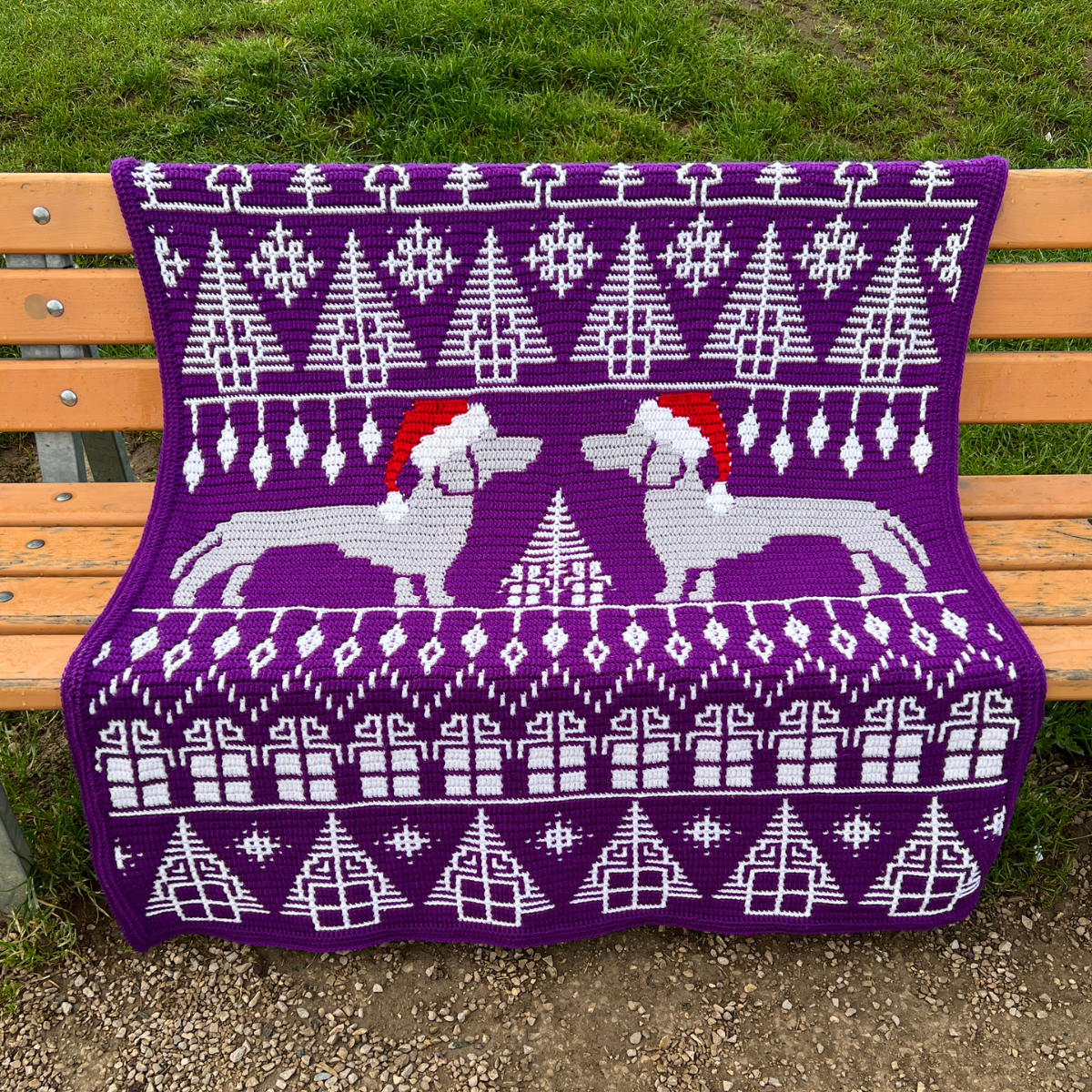 Dashing Dachshunds Christmas Blanket - Crochet Pattern