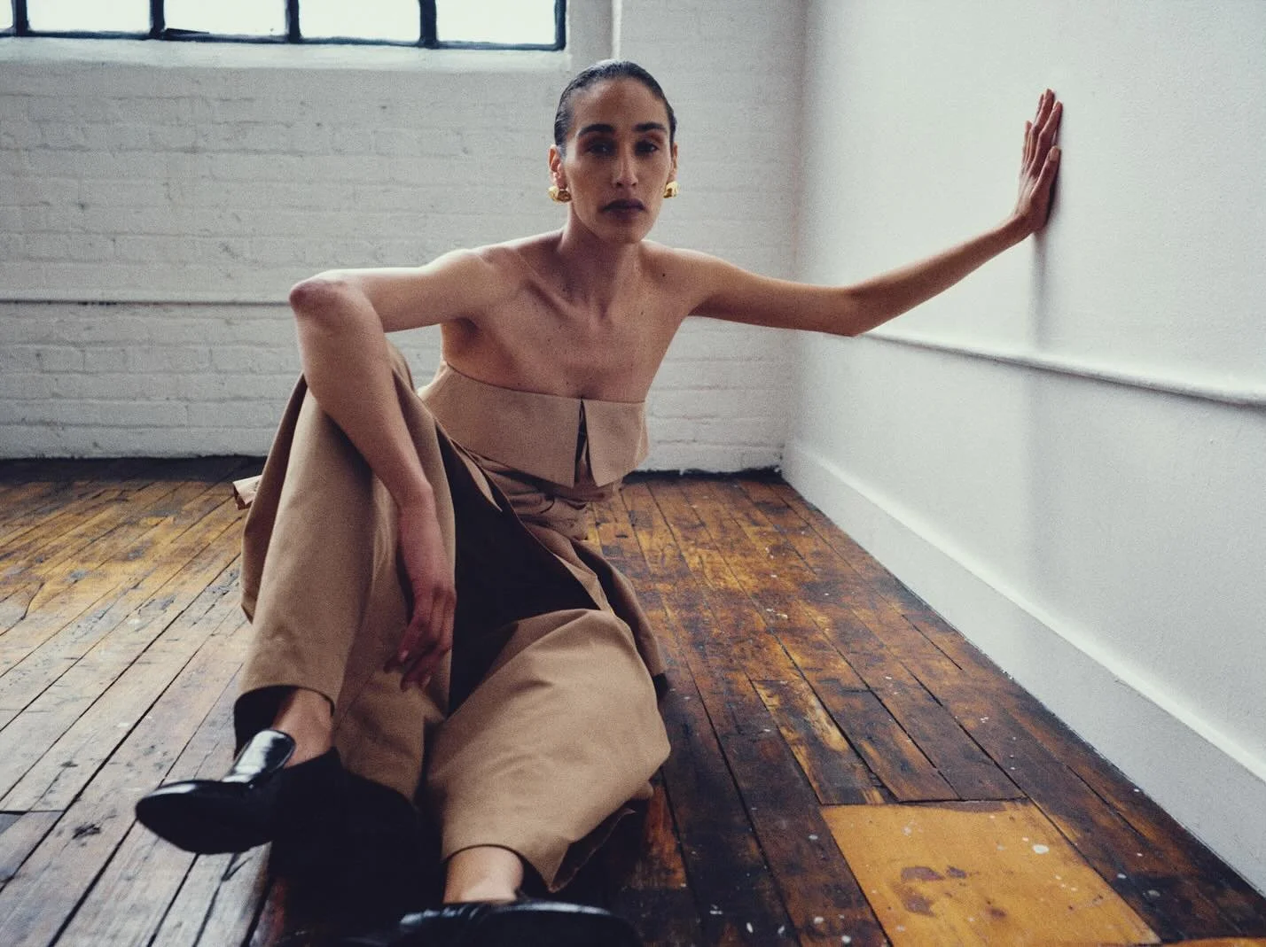 For @gol.shaah by @garrettnaccarato shot at Lansdowne Lofts. Absolutley in love with these photos! 

Photographer @garrettnaccarato 
Assisted by @zackonset 
Model: shani_at_work
Stylist @nadiapizzimenti 
Hair &amp; Makeup @brittany.sinclair 
Designer