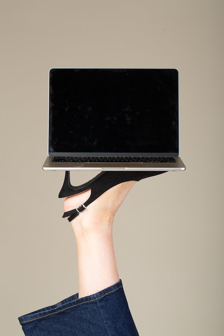 Laptop for computer repair company