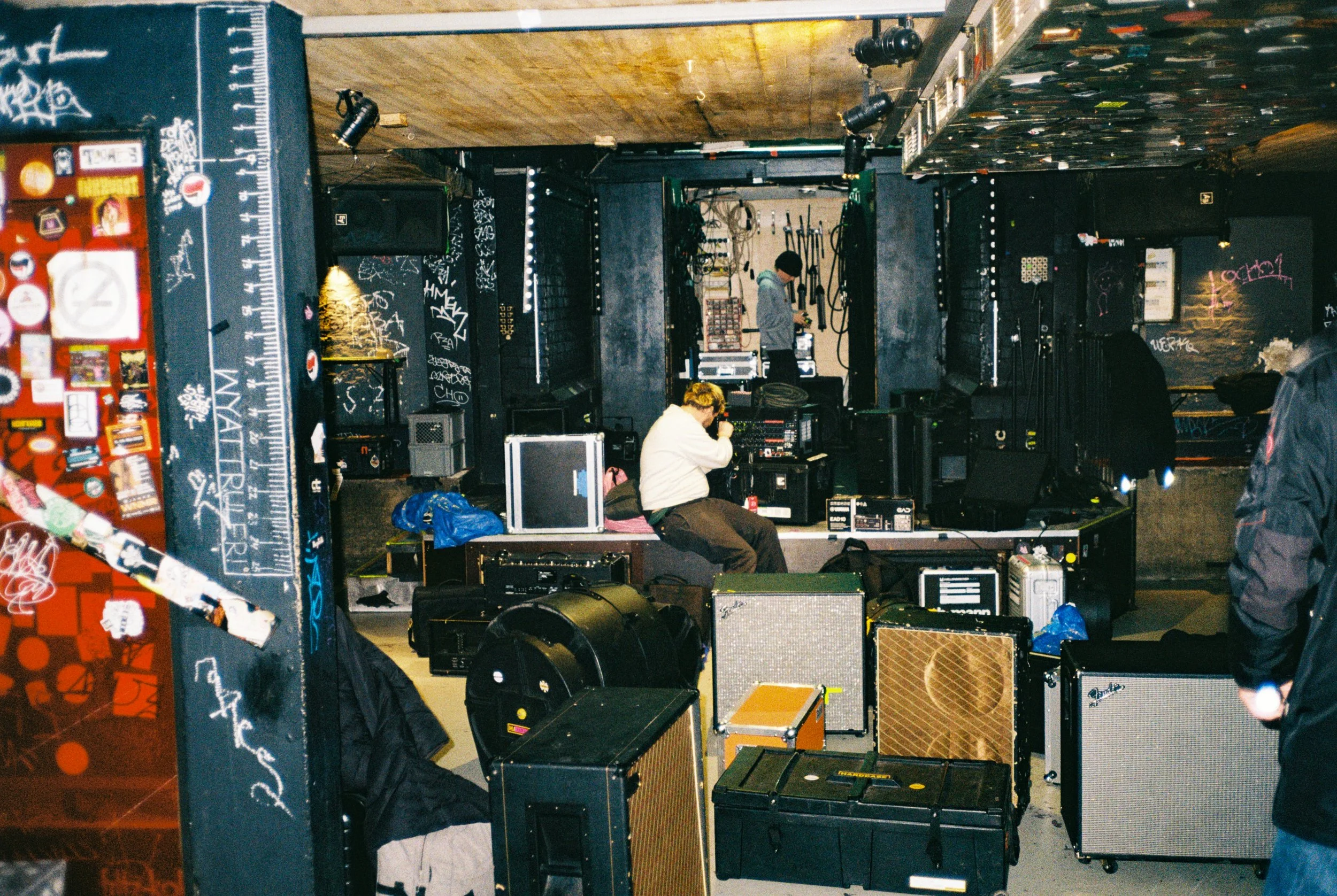 analog (Credit- Oyèmi Hessou - IG- noheroes.jpg) (15 von 32).jpg