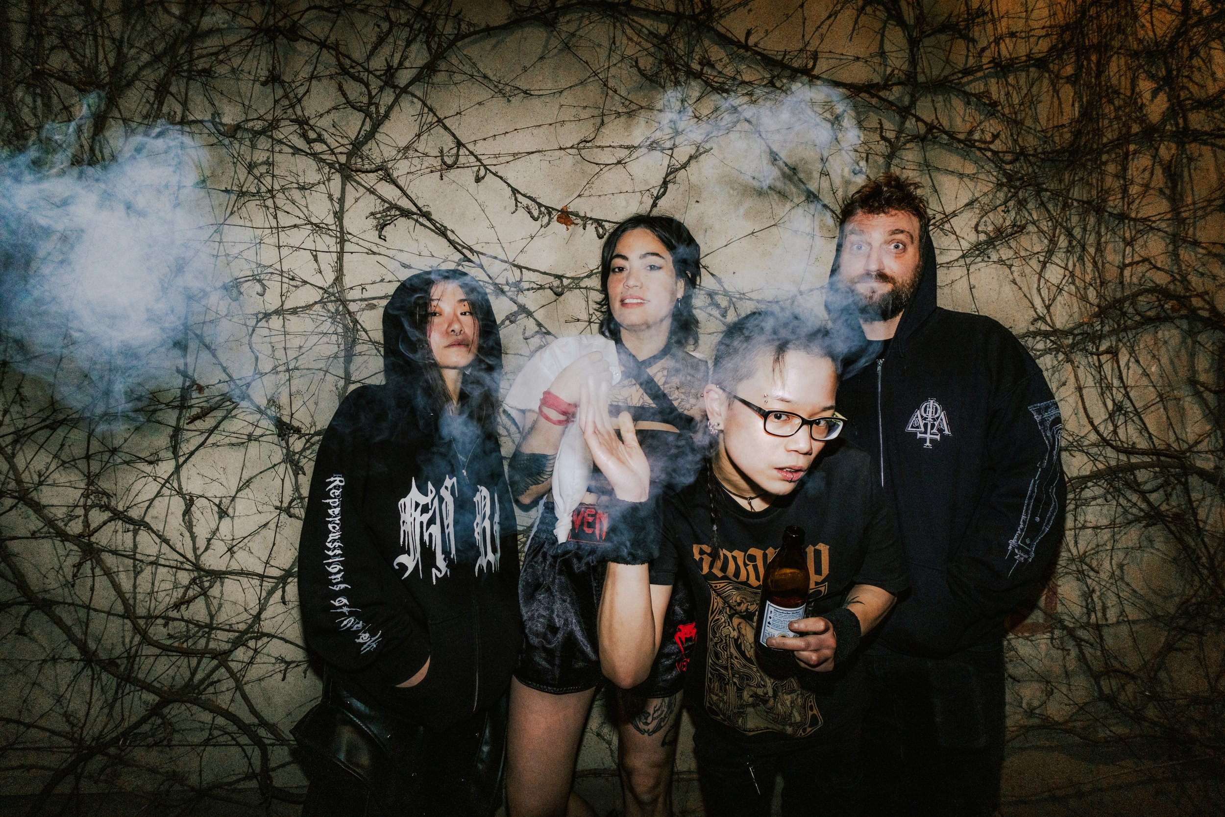 Hugging (Credit- Oyèmi Hessou - IG- noheroes.jpg