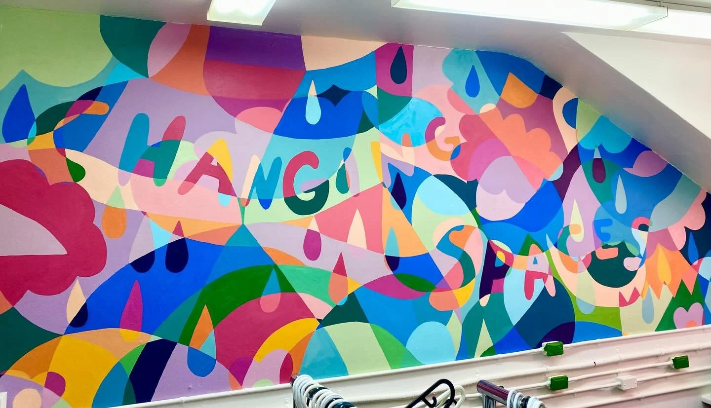 Finished this mural yesterday🩷🩵🧡💜 

&ldquo;Changing spaces&rdquo;
It lives in the Graduate Student Union building at the University of Toronto