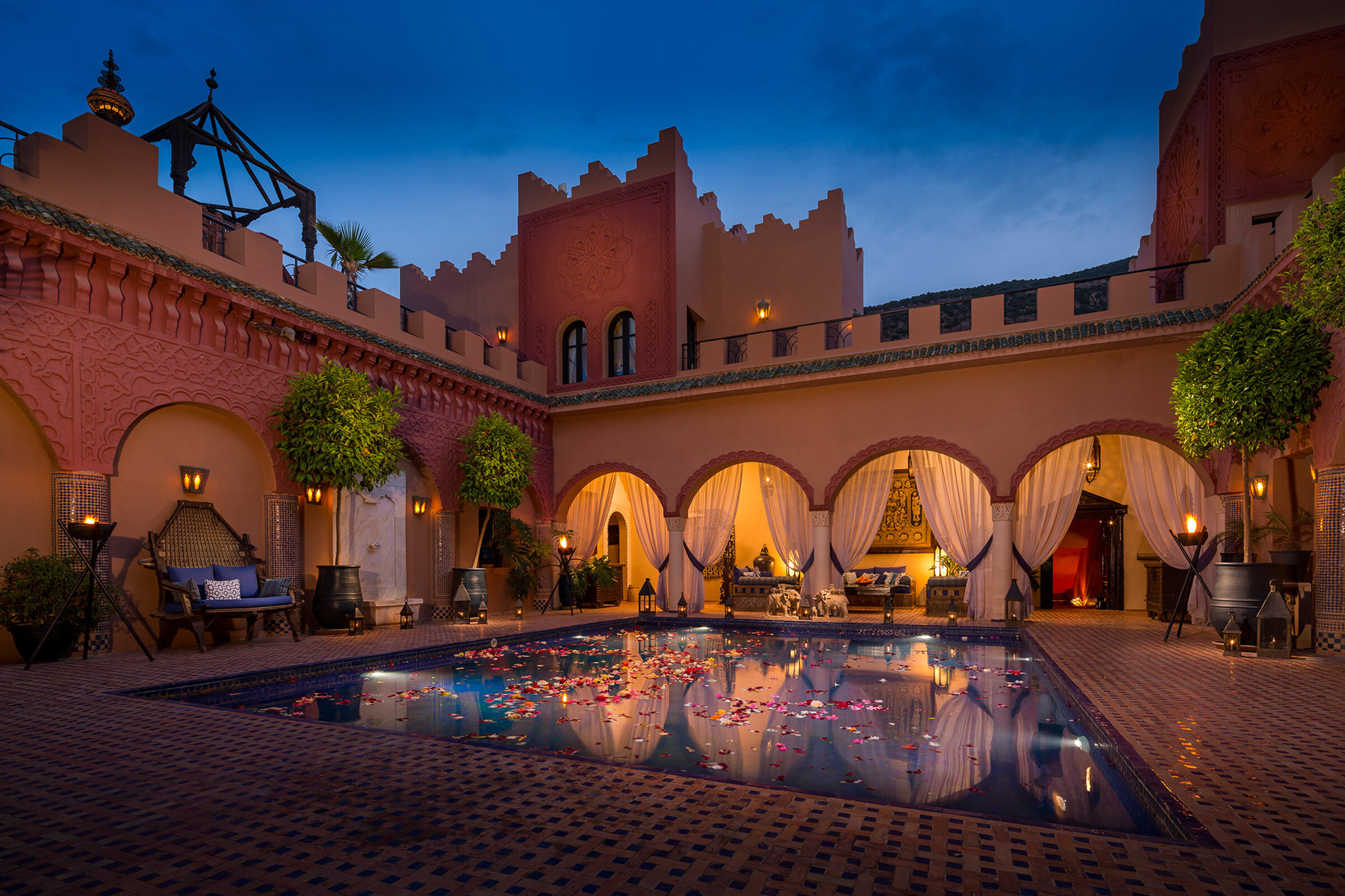 20210407-32-reflecting-pool-in-the-evening.jpg