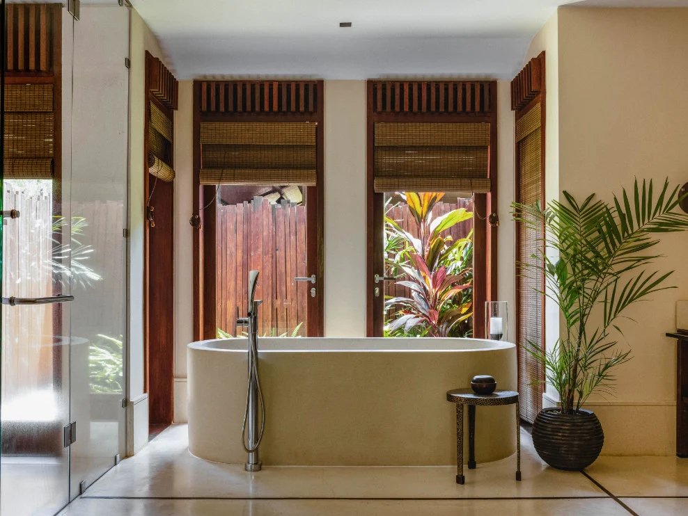 ANI-Sri-Lanka-Accommodation-Bathroom.jpg