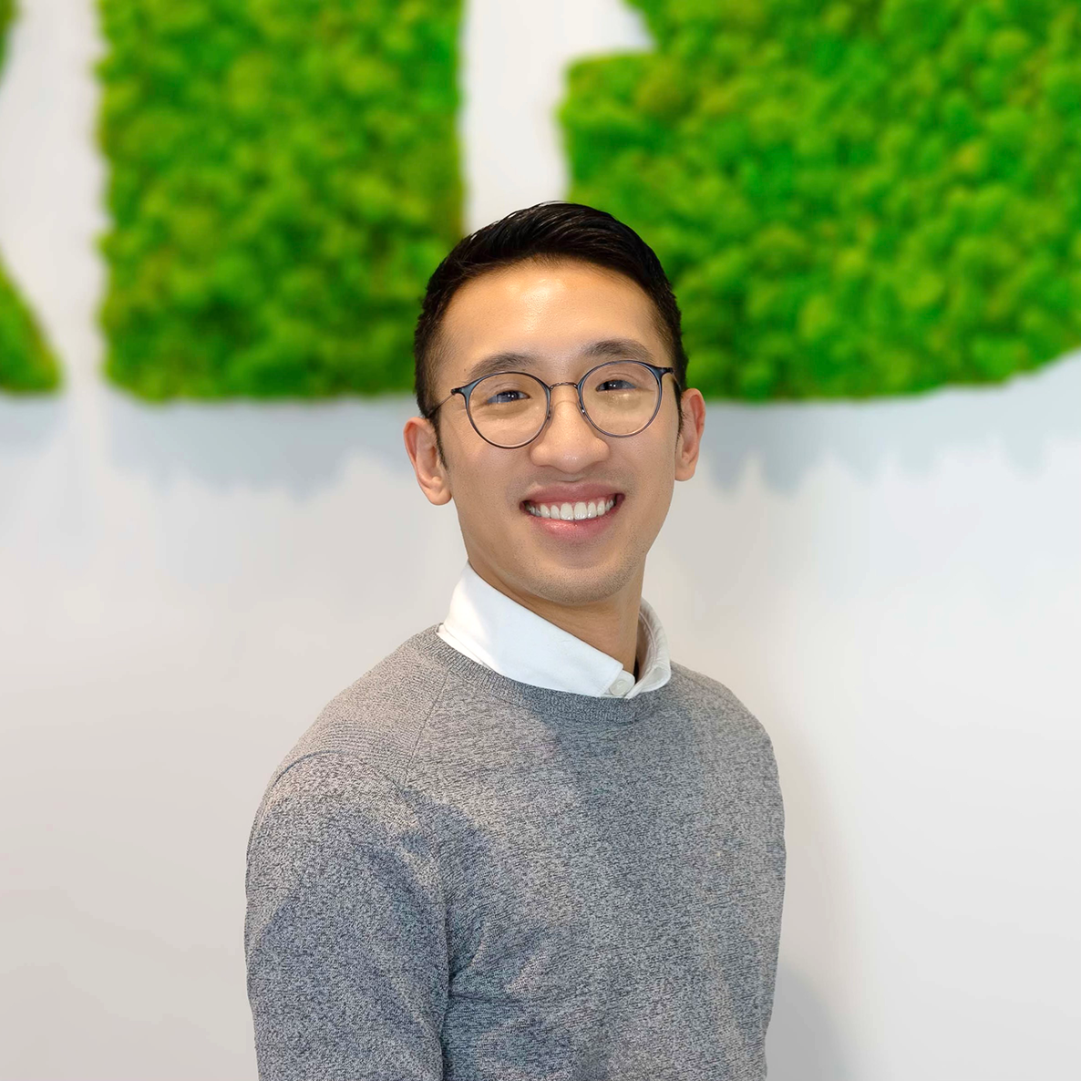  Misen Luu Technical Marketing Manager,   PURIS
