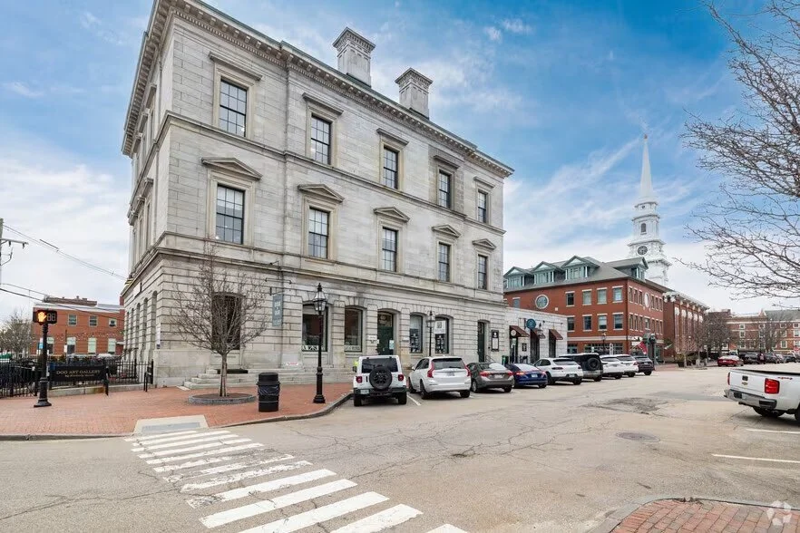 Exterior of CV Wellbeing Portsmouth office building in Portsmouth, New Hampshire