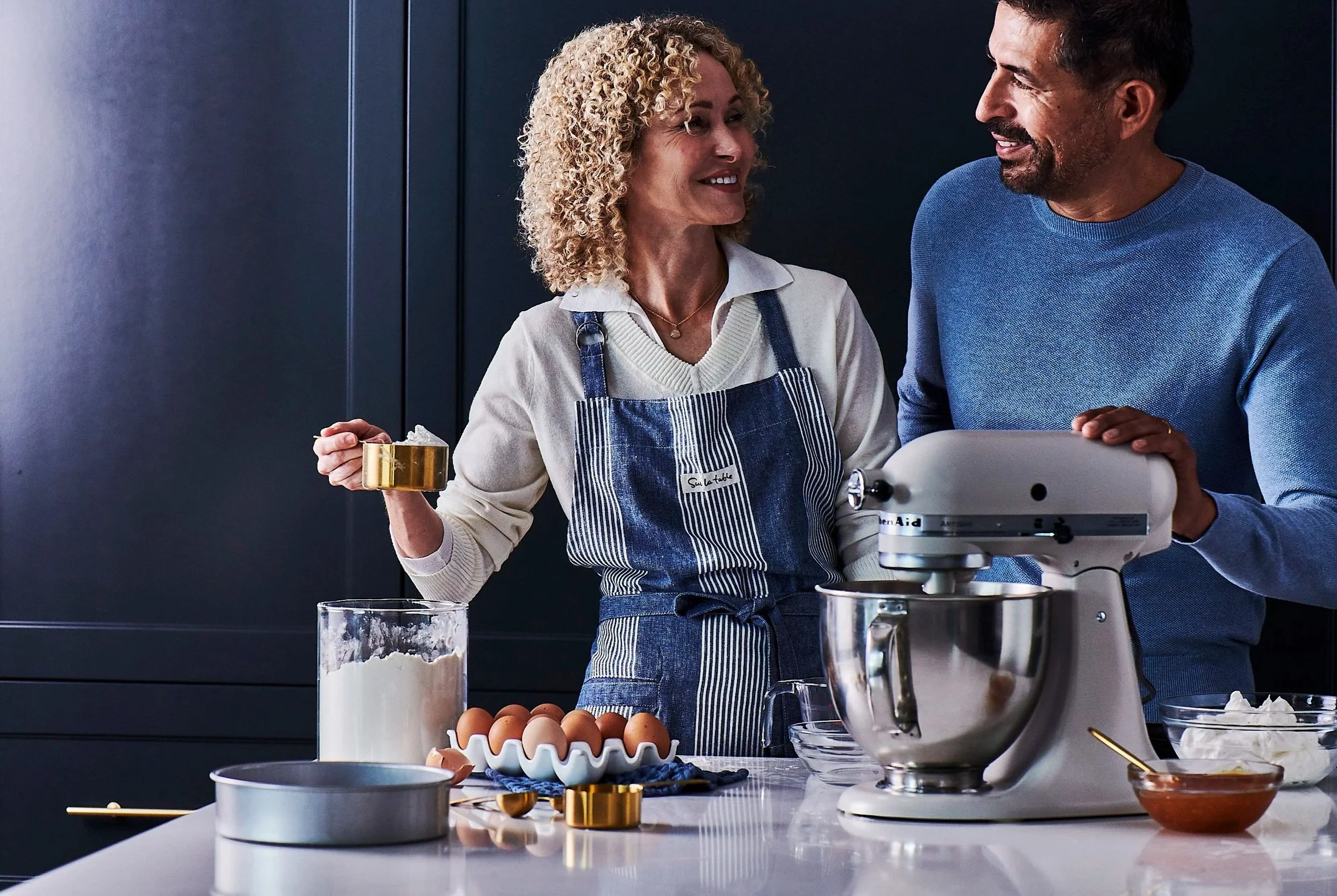 Anniversary+01_Making_a_Cake_0525_124045.jpg