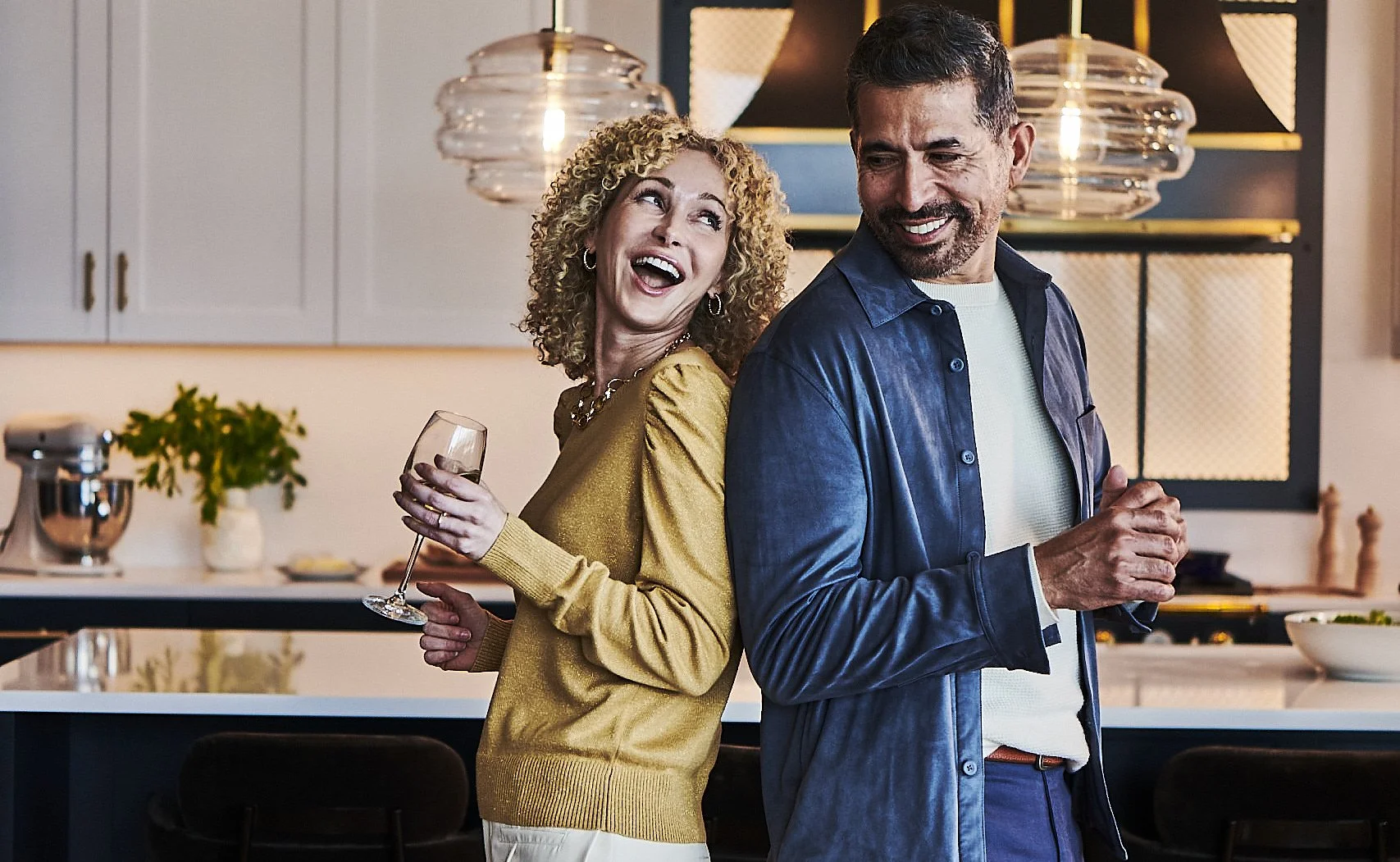 Anniversary_06_Joy_in_Kitchen_Dancing_0525_125629.jpg