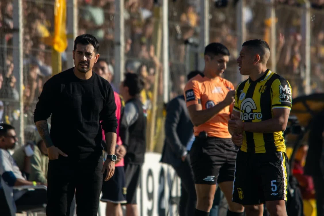 FOTO CON UN JUGADOR 2.jpeg