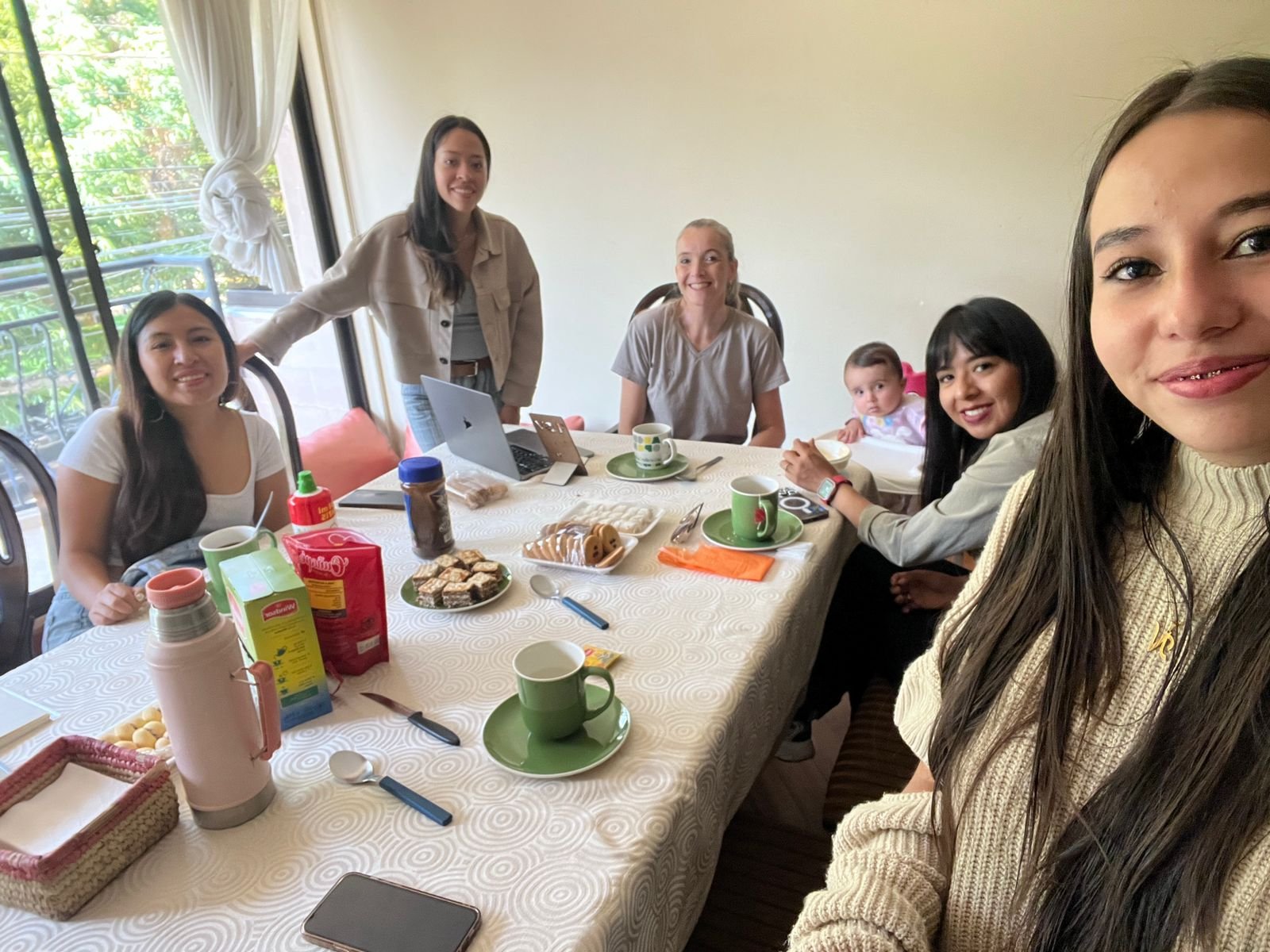 casa iglesia mujeres.jpeg