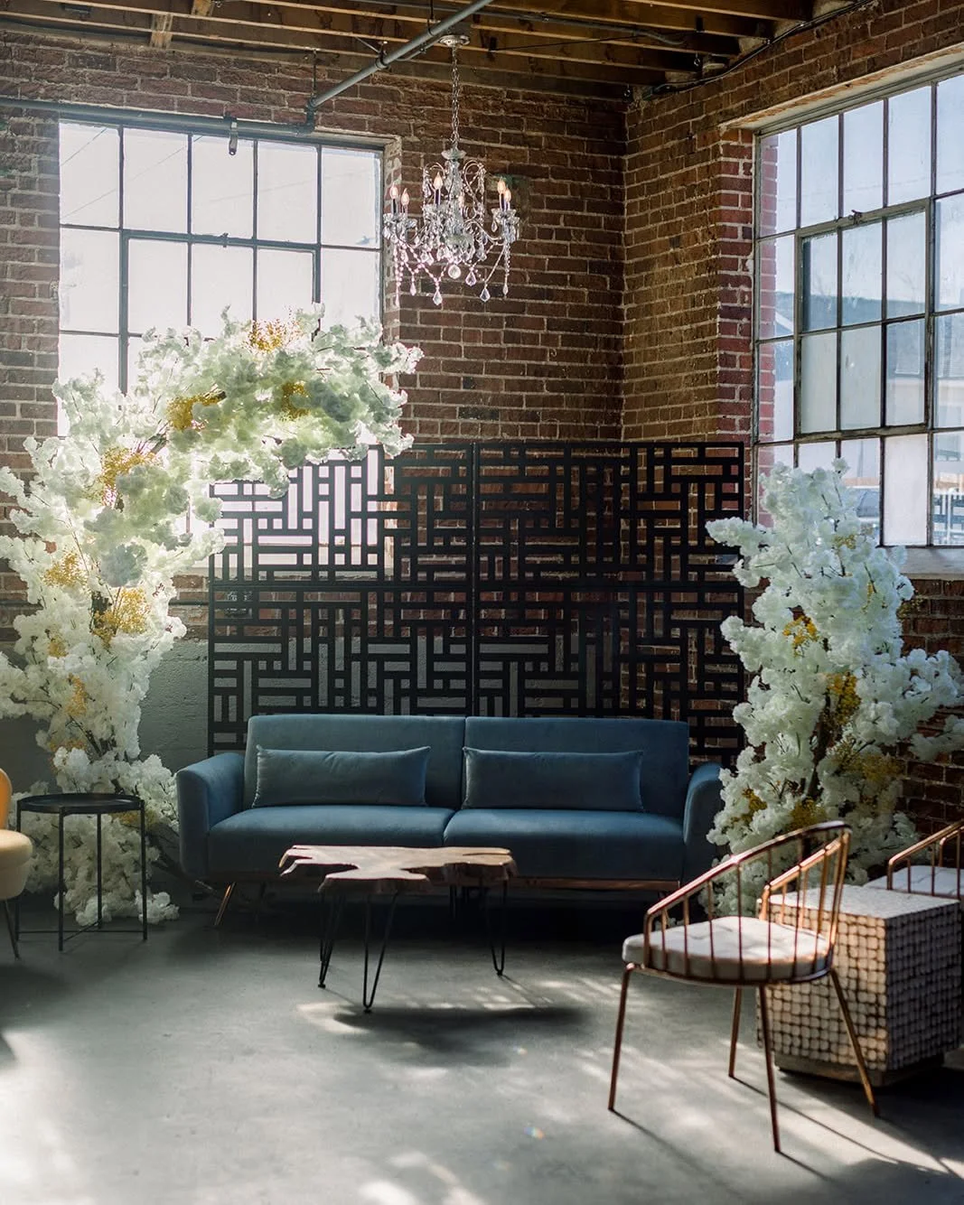 This year's workshop had some great &quot;moment&quot; areas. This lounge was definitely a favorite! ​​​​​​​​​

#flowerworkshop #floralworkshop #denverflowerworkshop #coloradoflowerworkshop #communityovercompetition #weloveflowers