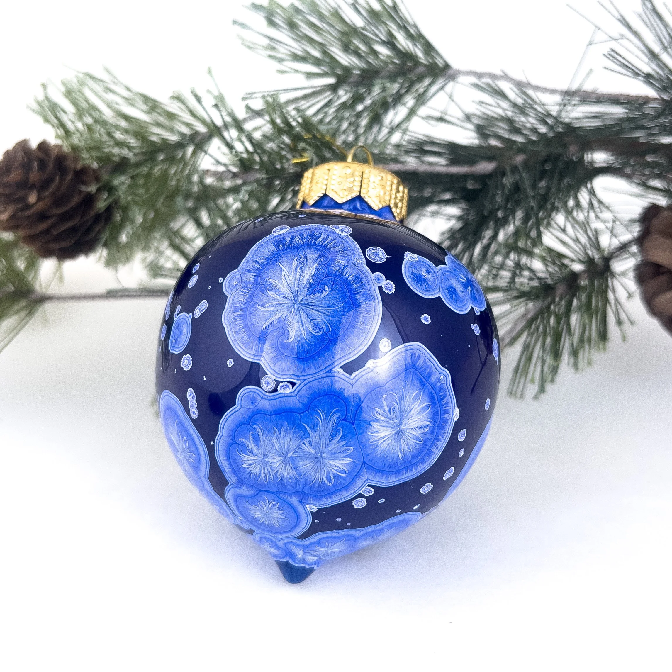 2025-11-30-BoswellStudios-CobaltOcean-Bauble-Life.jpg