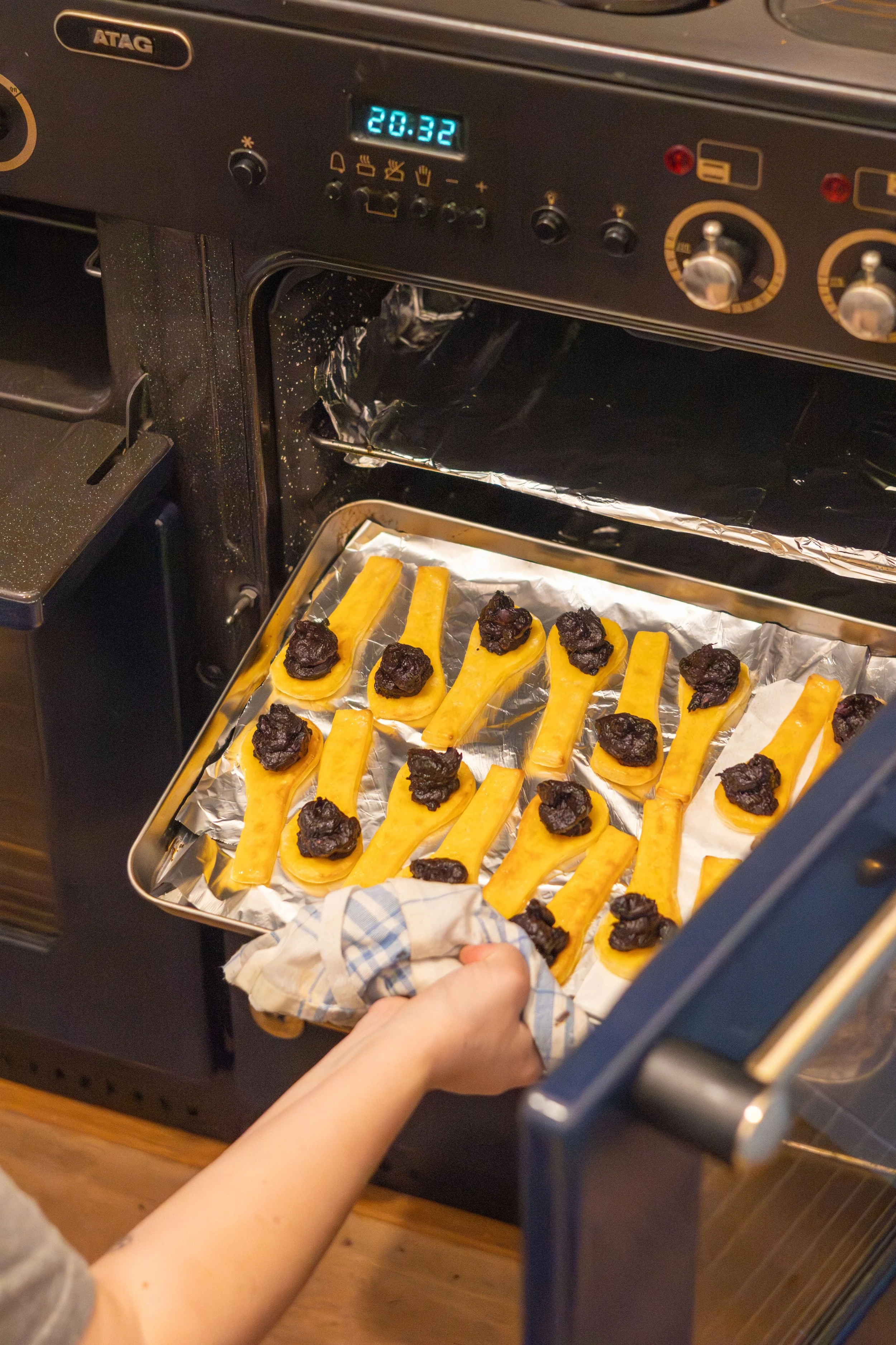 Semolina pie crust spoons