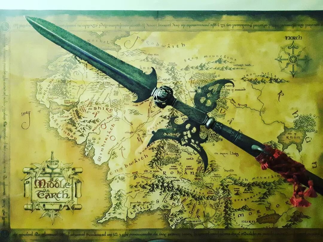Just doing some redecorating. How else are you supposed to display your Halberd?
#halberd #lotr #antiquedealersofinstagram #antiques #weapons #armsandarmor #renassaince