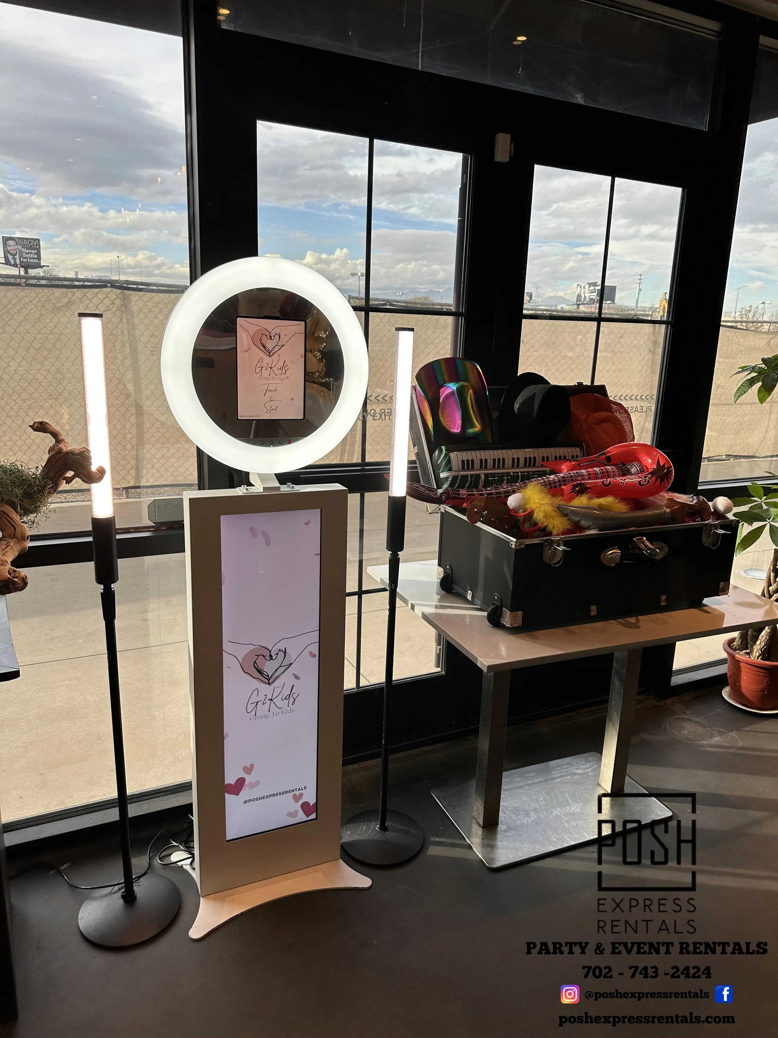 Posh Express Rentals in Las Vegas, Party Rentals, Event Rentals, Wedding Rentals, Photo Booth Rentals, Baby Shower Rentals, Event Rentals, Las Vegas Party Rentals