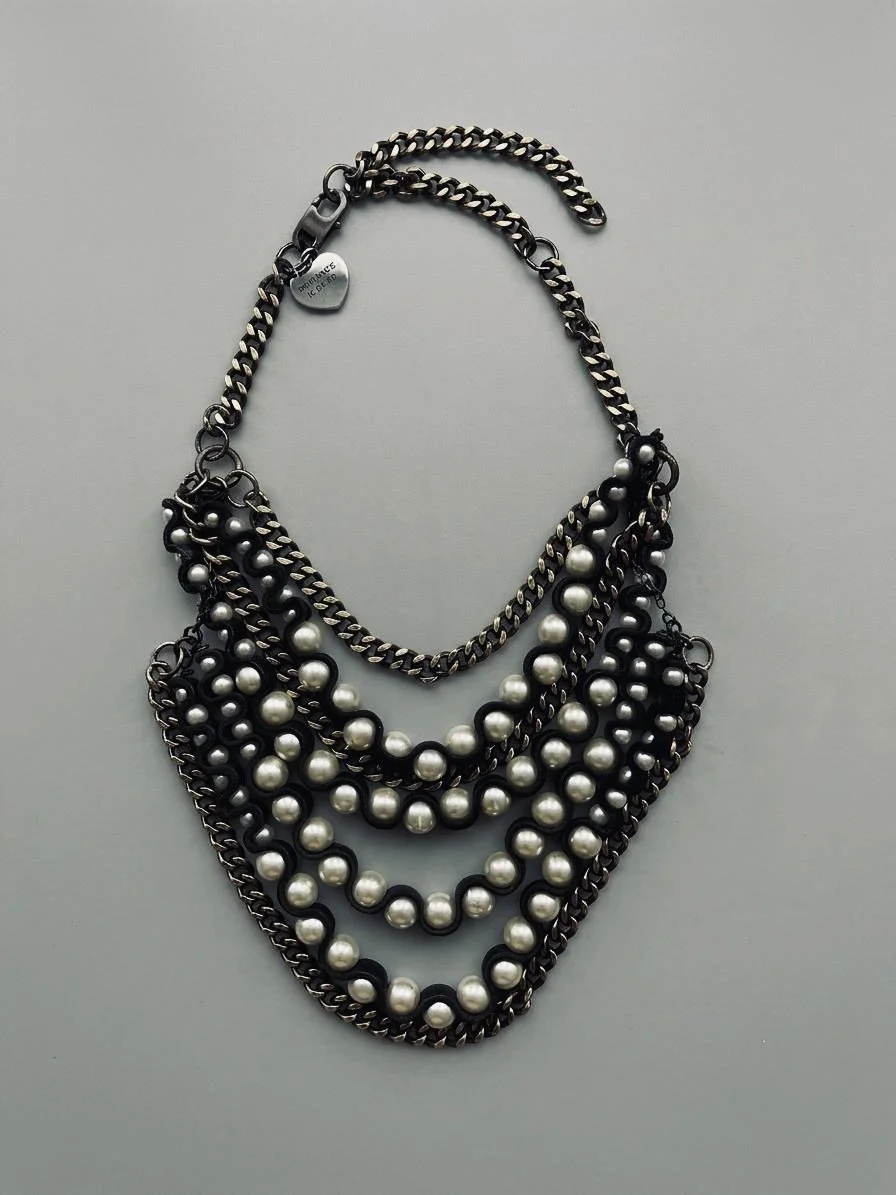LEATHER & PEARL NECKLACE