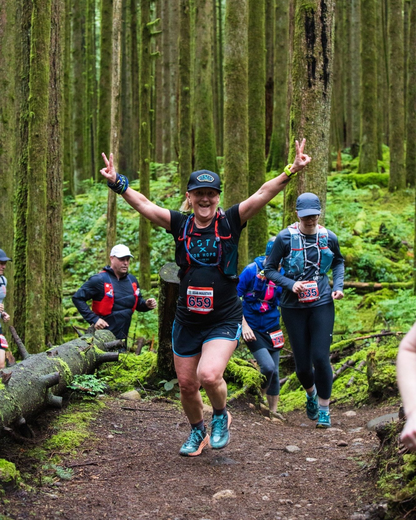 Happy Monday everyone!! 

📸 from the Bear Mountain Race 🐻